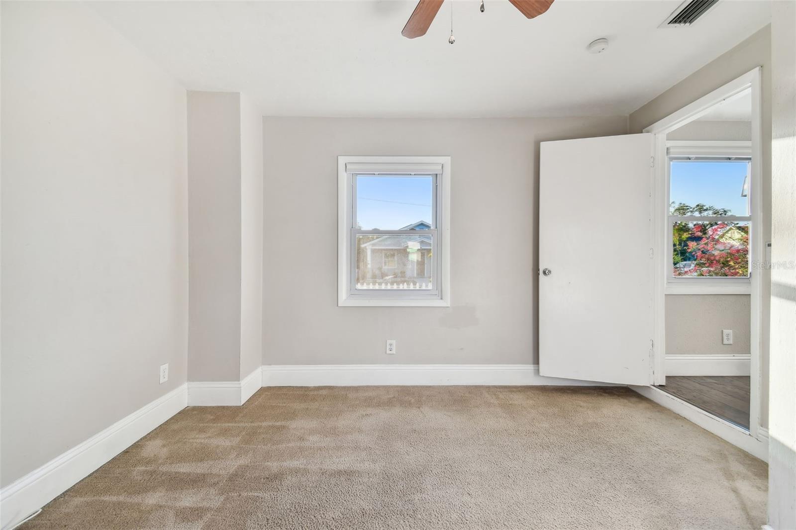 Image 18 of 24 For 937 26th Street N