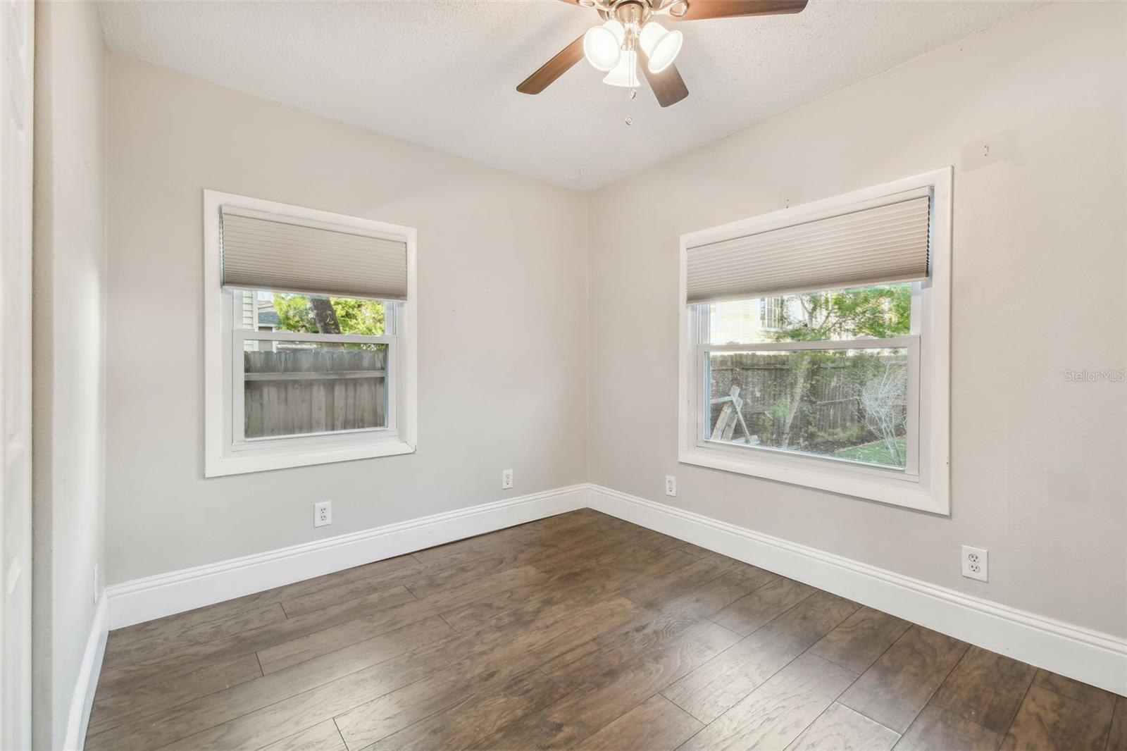Image 20 of 24 For 937 26th Street N