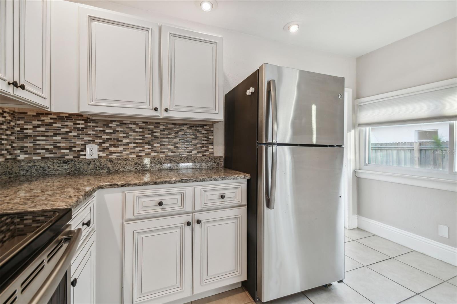 Image 8 of 24 For 937 26th Street N