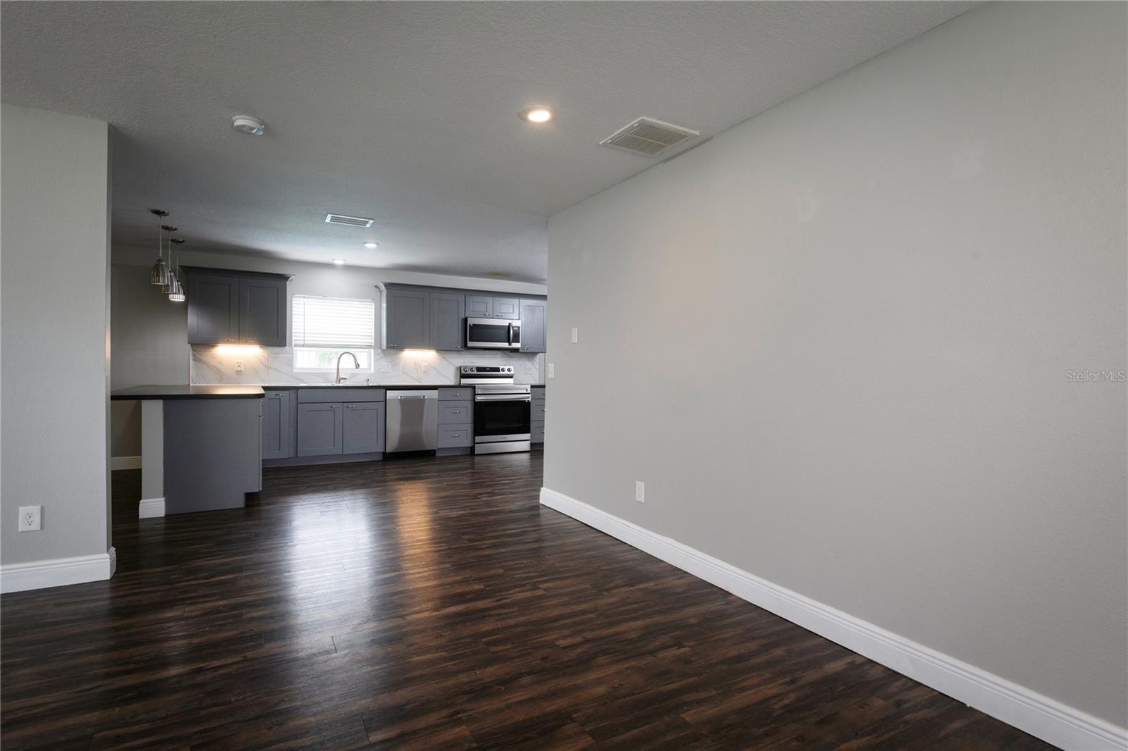 Image 10 of 31 For 123 Jeffrey Drive