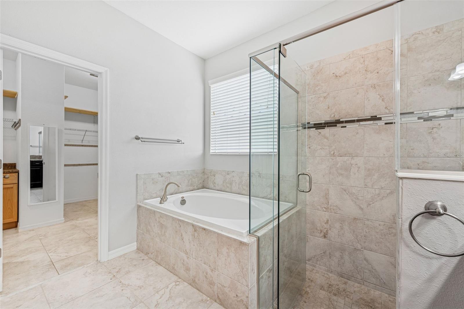 Image 19 of 45 For 13334 Palmera Vista Drive