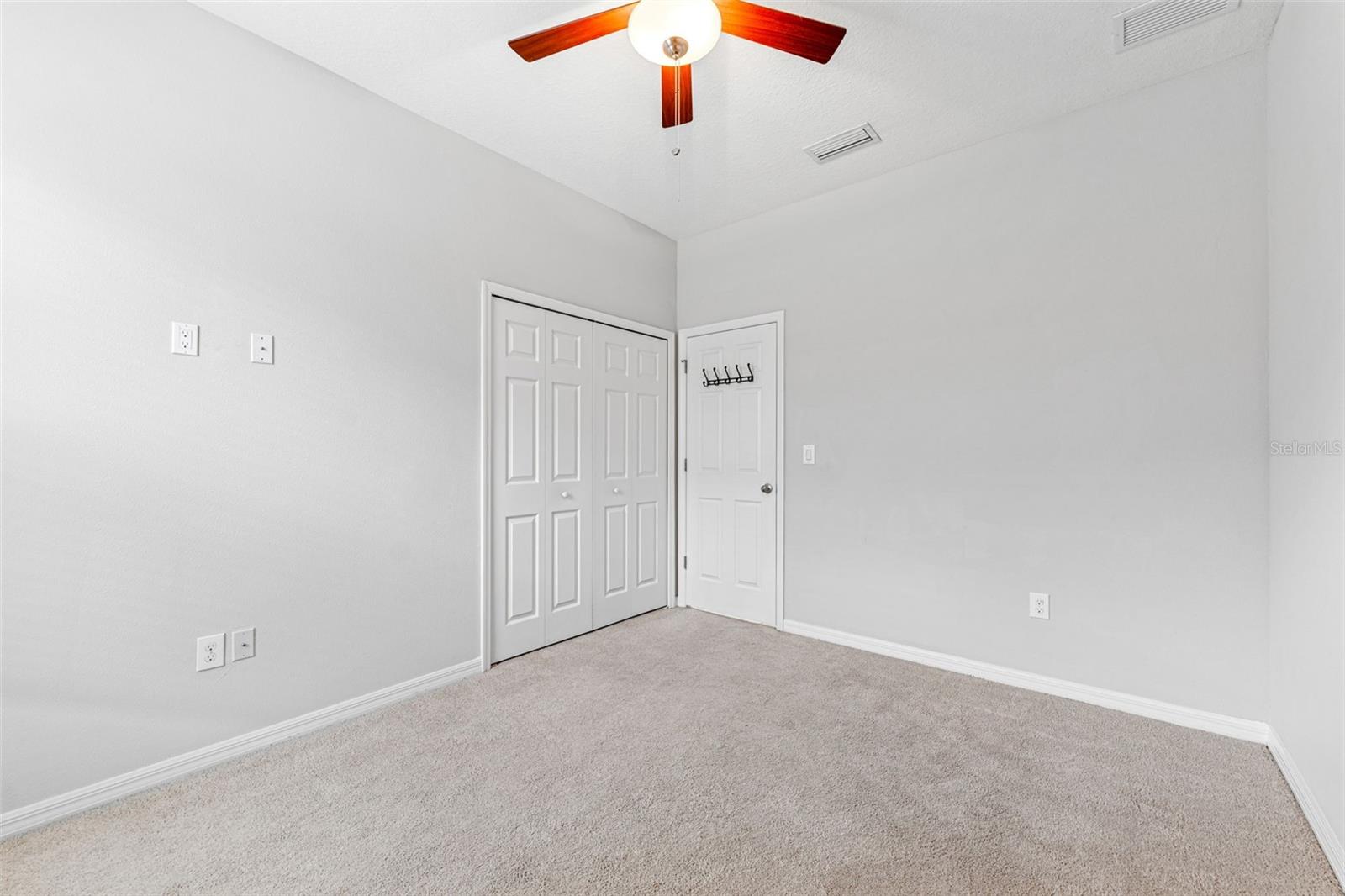 Image 22 of 45 For 13334 Palmera Vista Drive