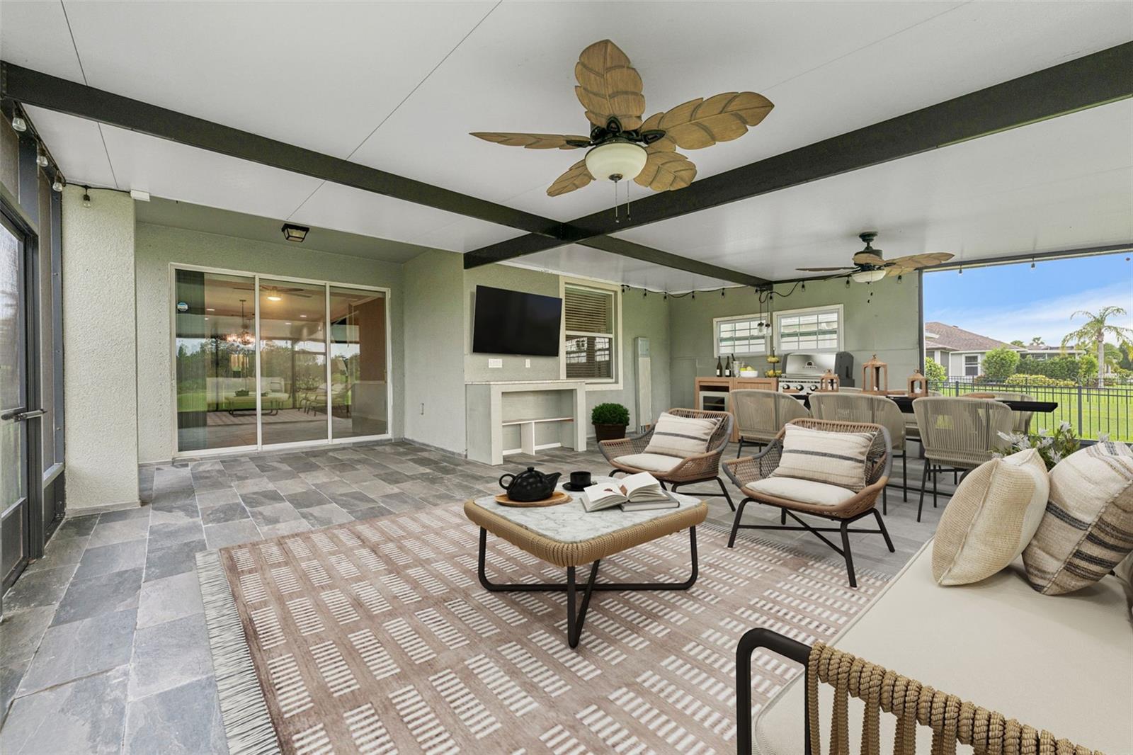 Image 9 of 45 For 13334 Palmera Vista Drive
