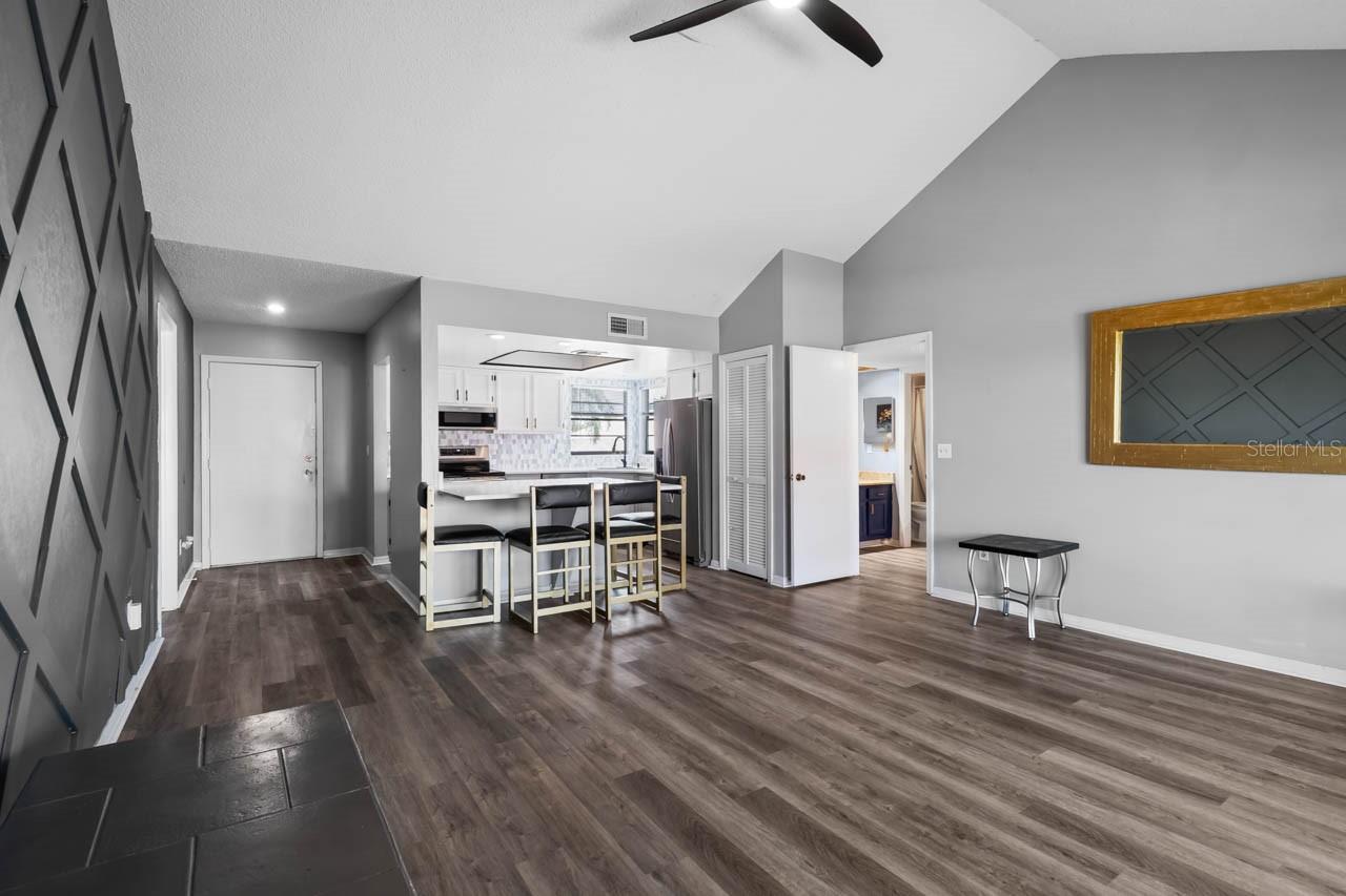 Image 15 of 44 For 609 Lively Drive B