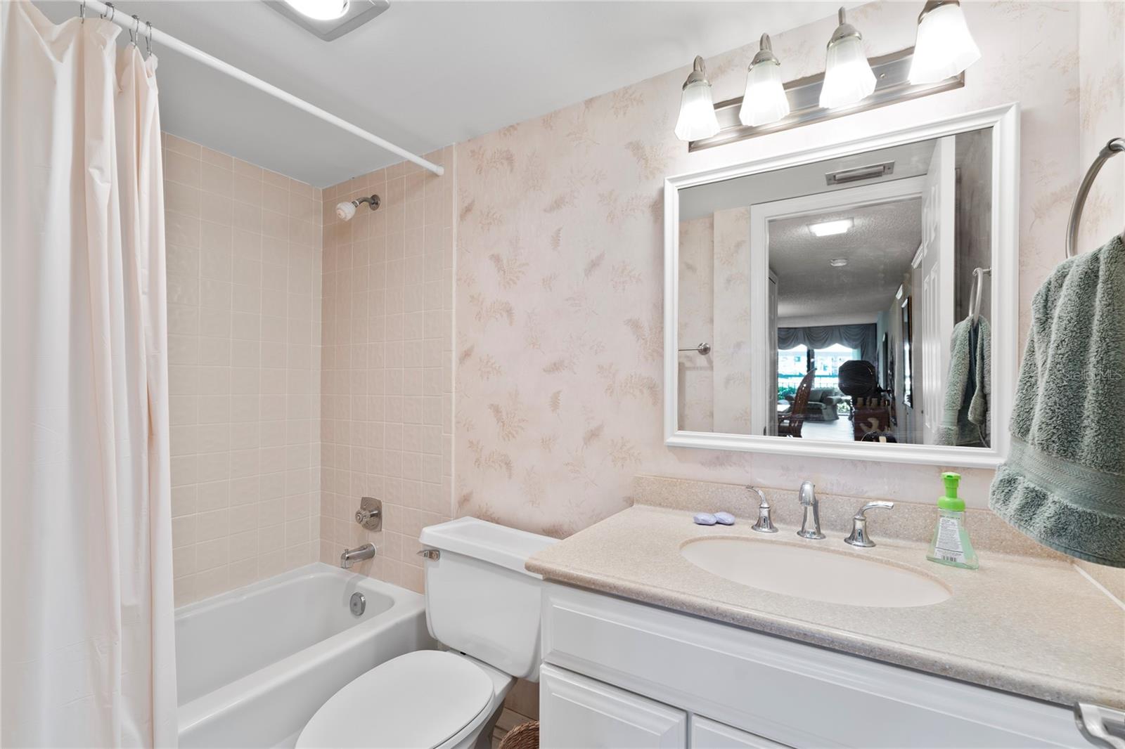 Image 17 of 63 For 7907 Sailboat Key Boulevard S 108