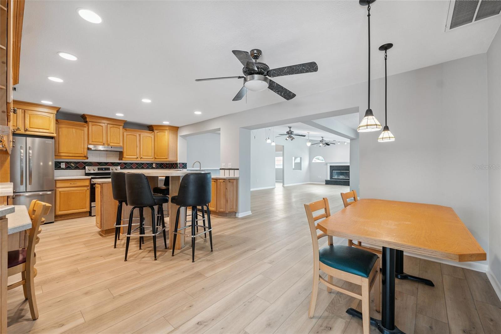 Image 11 of 48 For 13986 Bonnie Brae Drive