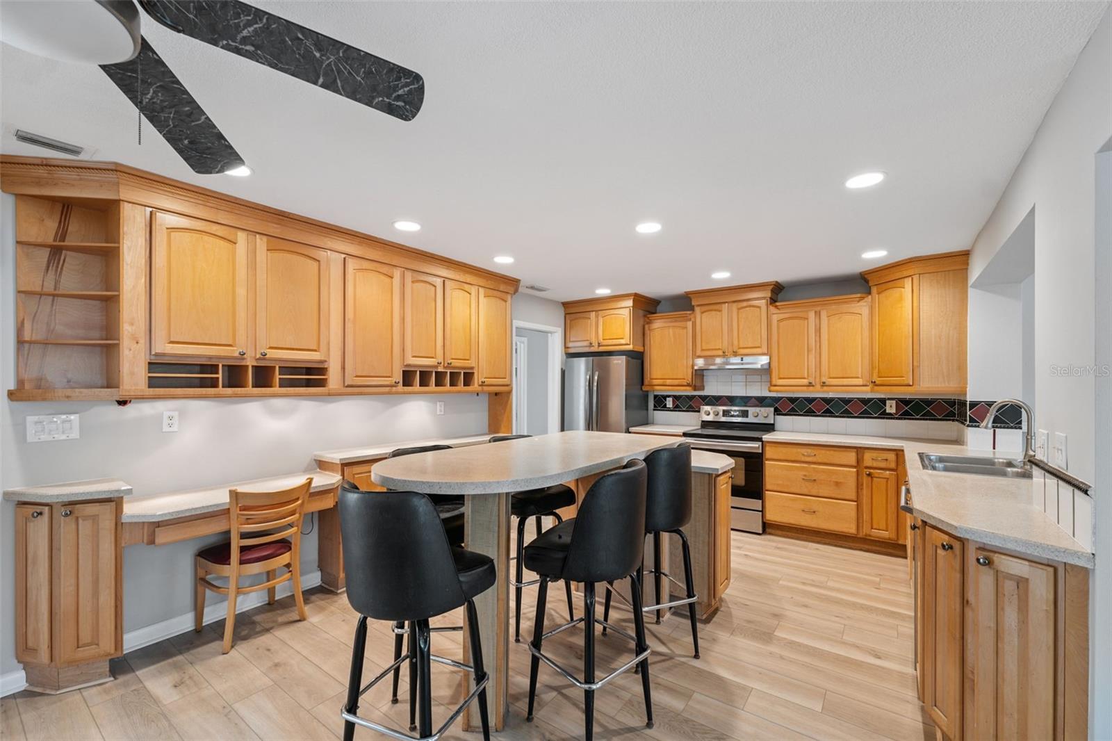 Image 12 of 48 For 13986 Bonnie Brae Drive