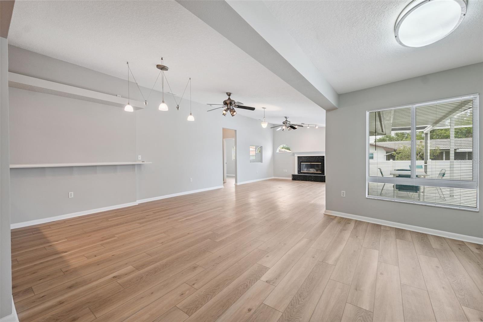Image 19 of 48 For 13986 Bonnie Brae Drive
