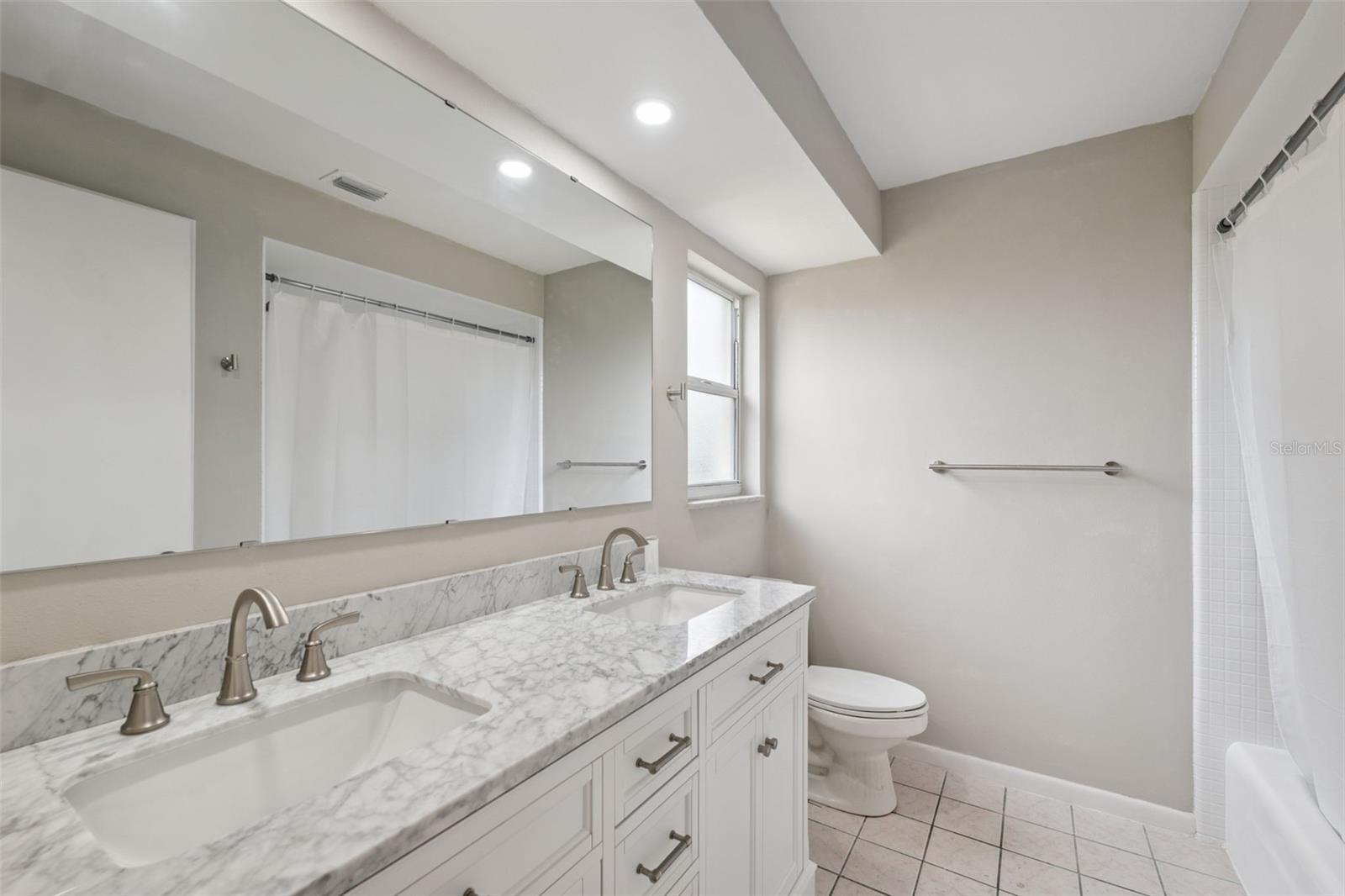 Image 23 of 48 For 13986 Bonnie Brae Drive