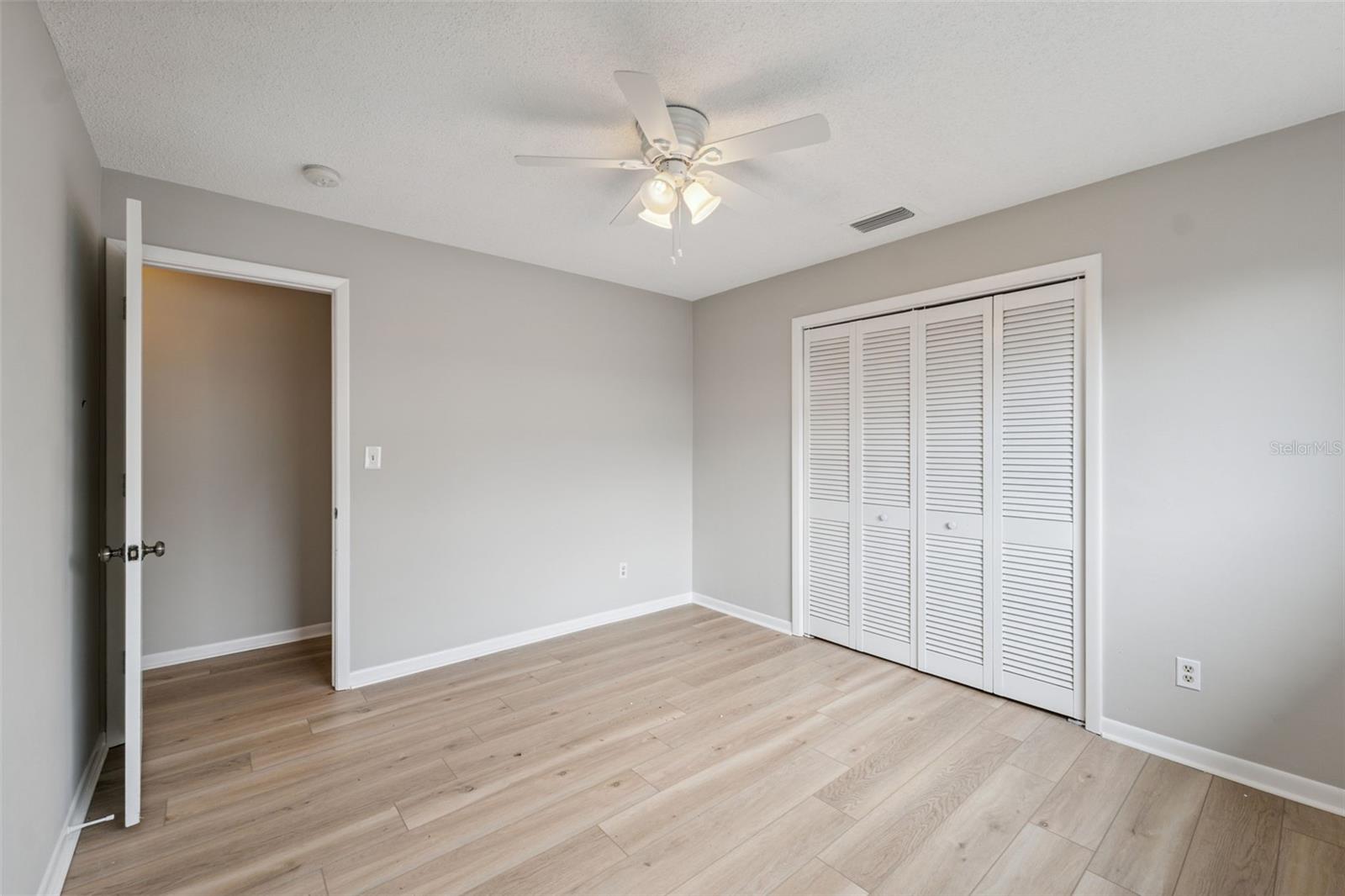 Image 26 of 48 For 13986 Bonnie Brae Drive