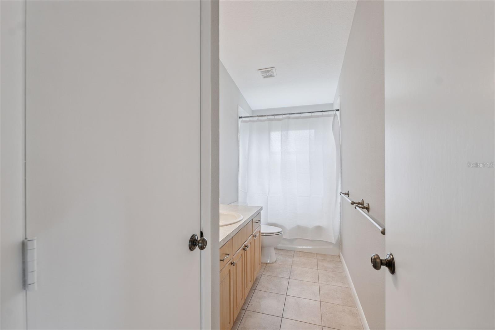 Image 33 of 48 For 13986 Bonnie Brae Drive