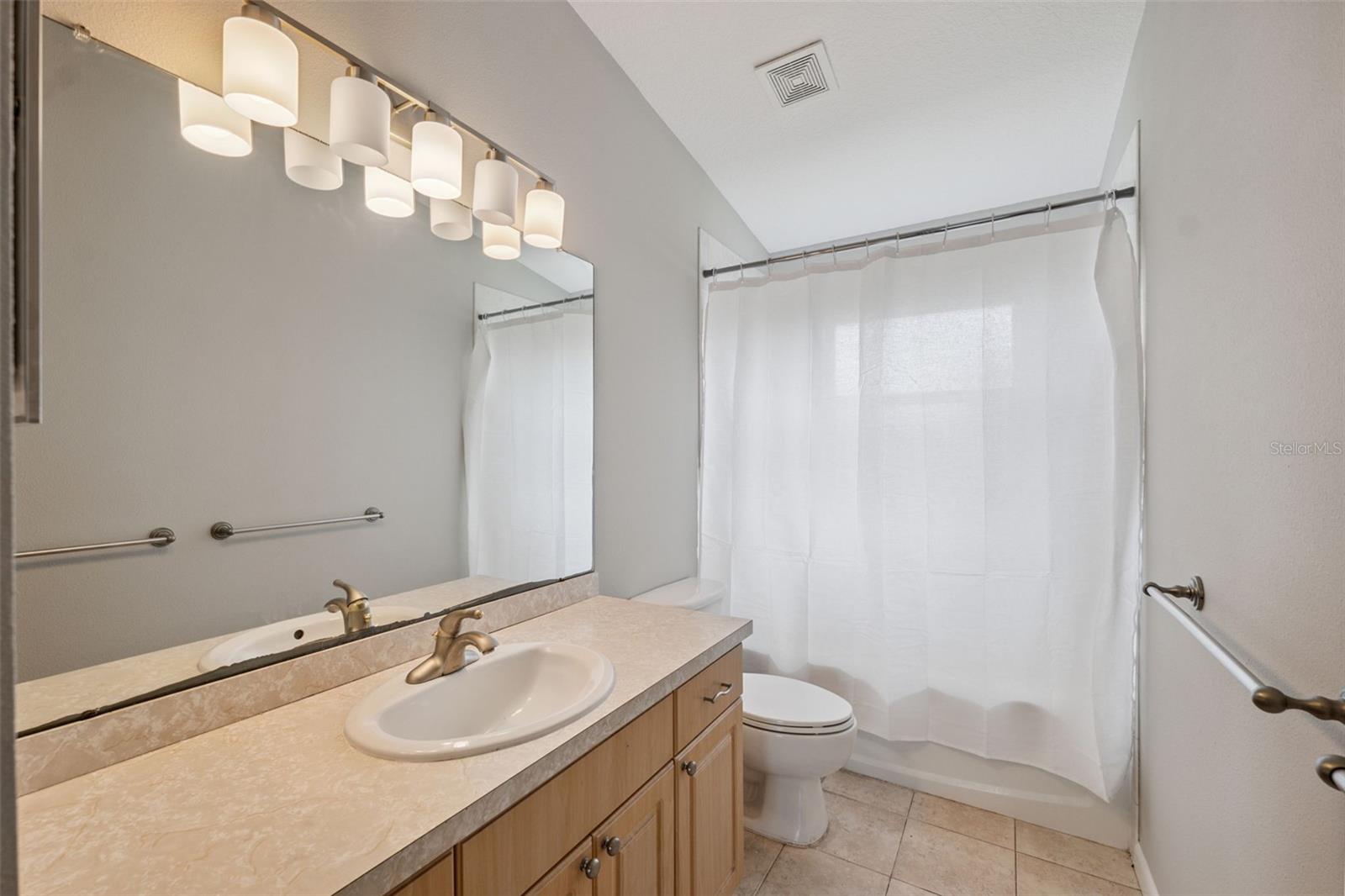 Image 34 of 48 For 13986 Bonnie Brae Drive