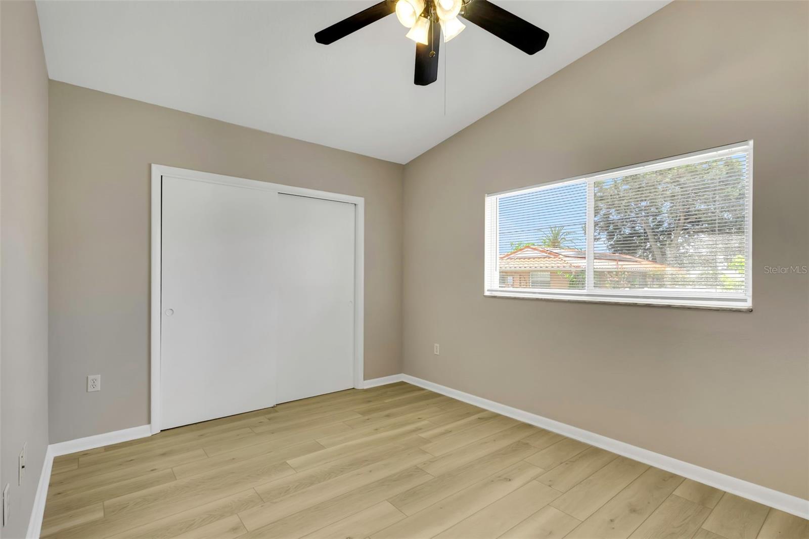 Image 64 of 86 For 13986 Bonnie Brae Drive