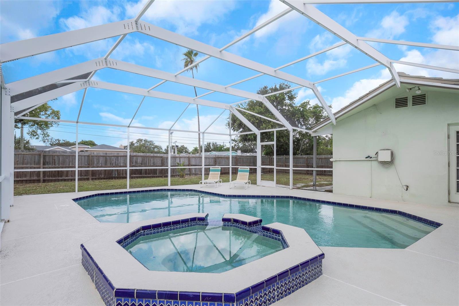 Image 70 of 86 For 13986 Bonnie Brae Drive