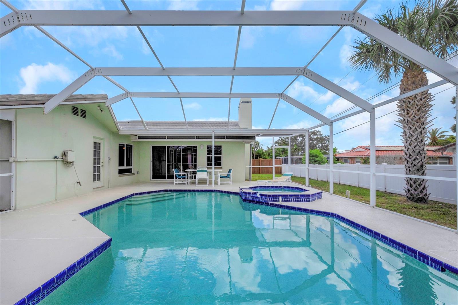 Image 74 of 86 For 13986 Bonnie Brae Drive