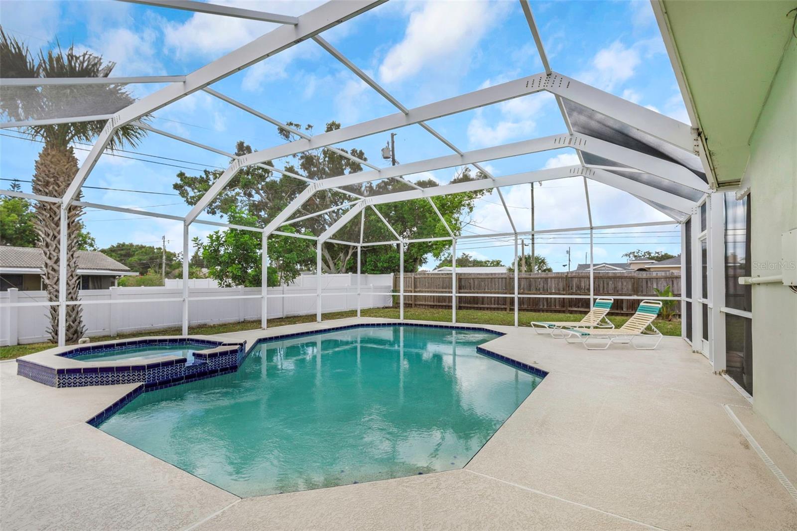 Image 78 of 86 For 13986 Bonnie Brae Drive