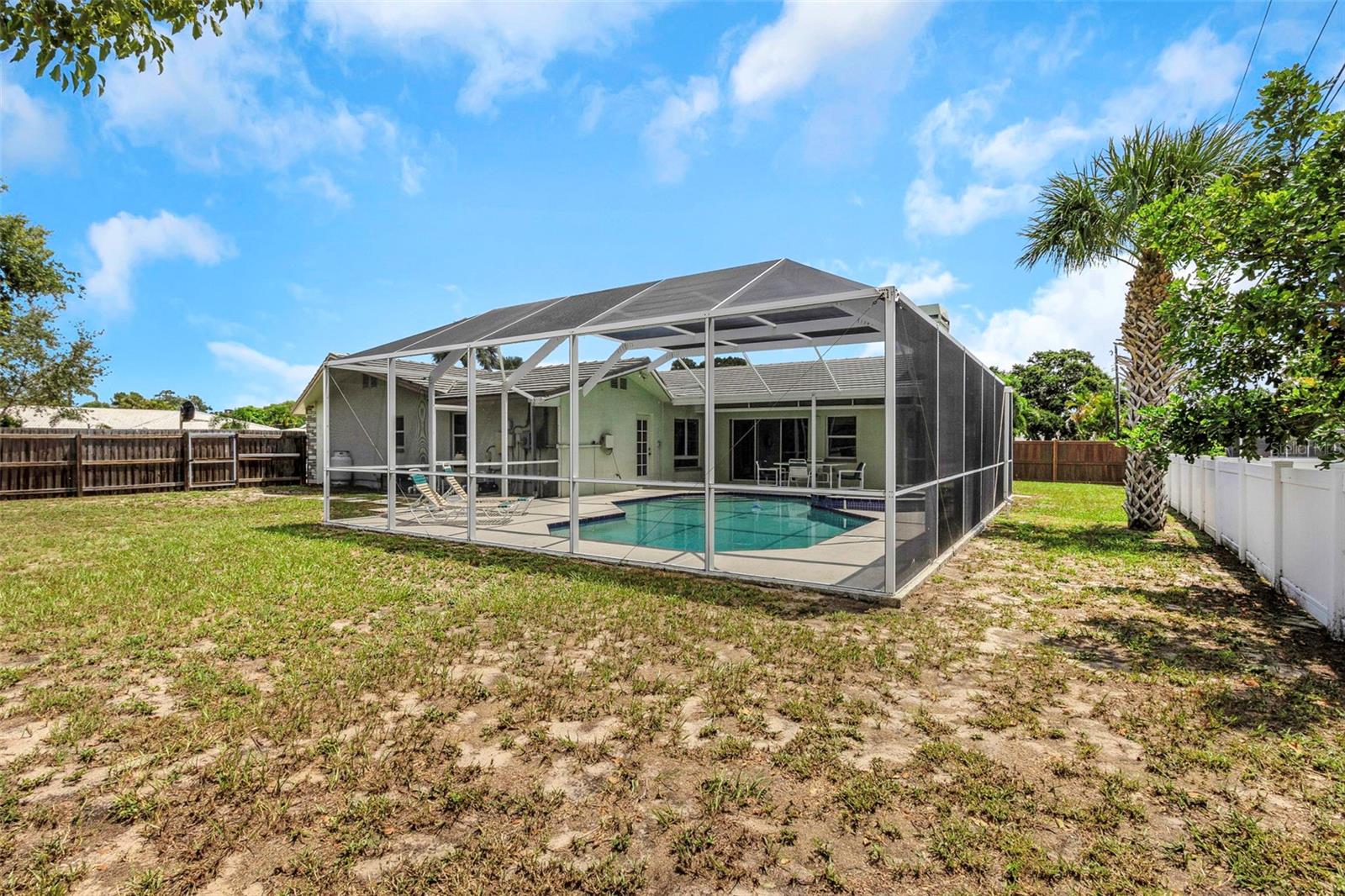 Image 82 of 86 For 13986 Bonnie Brae Drive