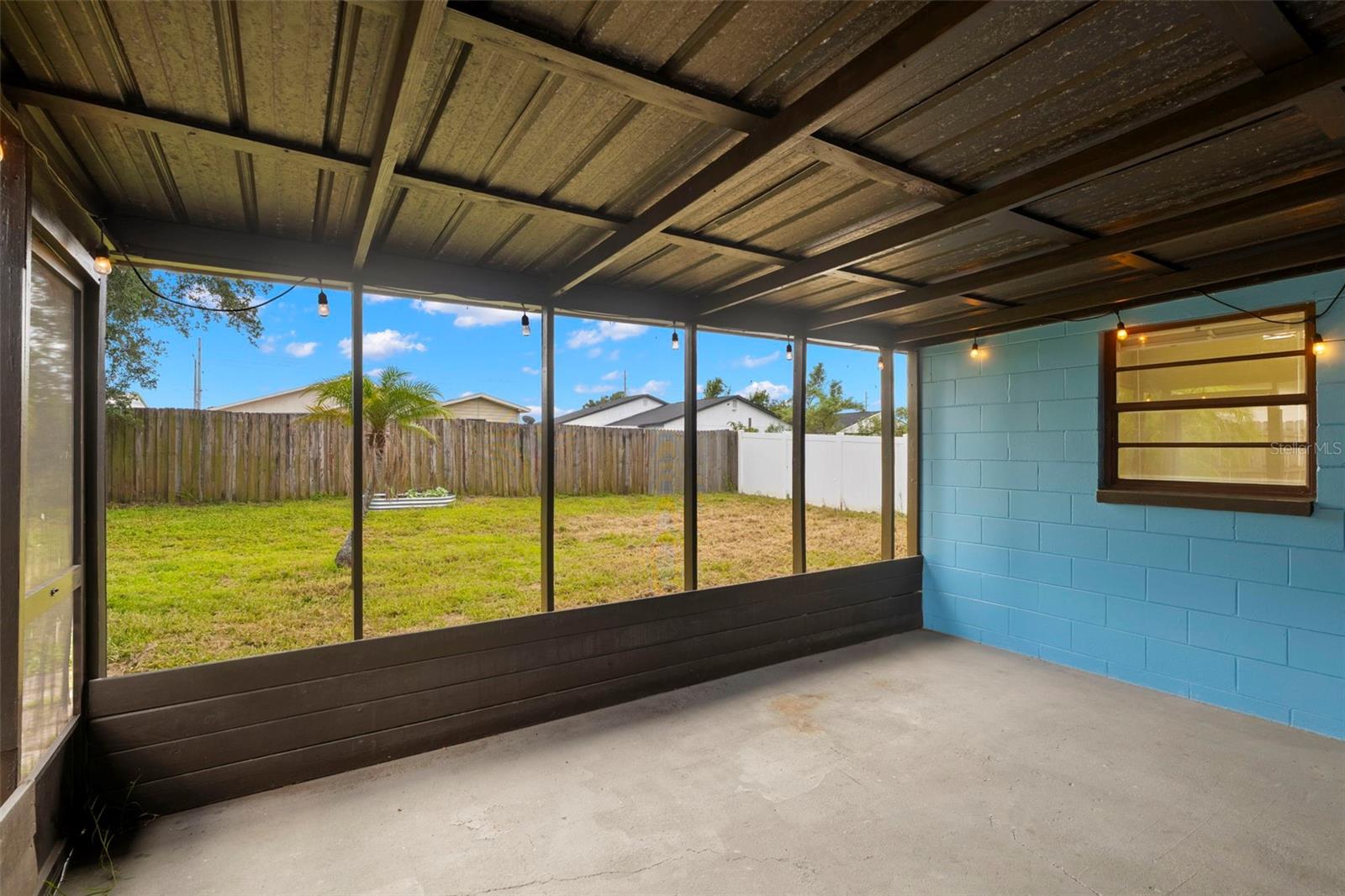 Image 16 of 19 For 1421 Vinetree Drive