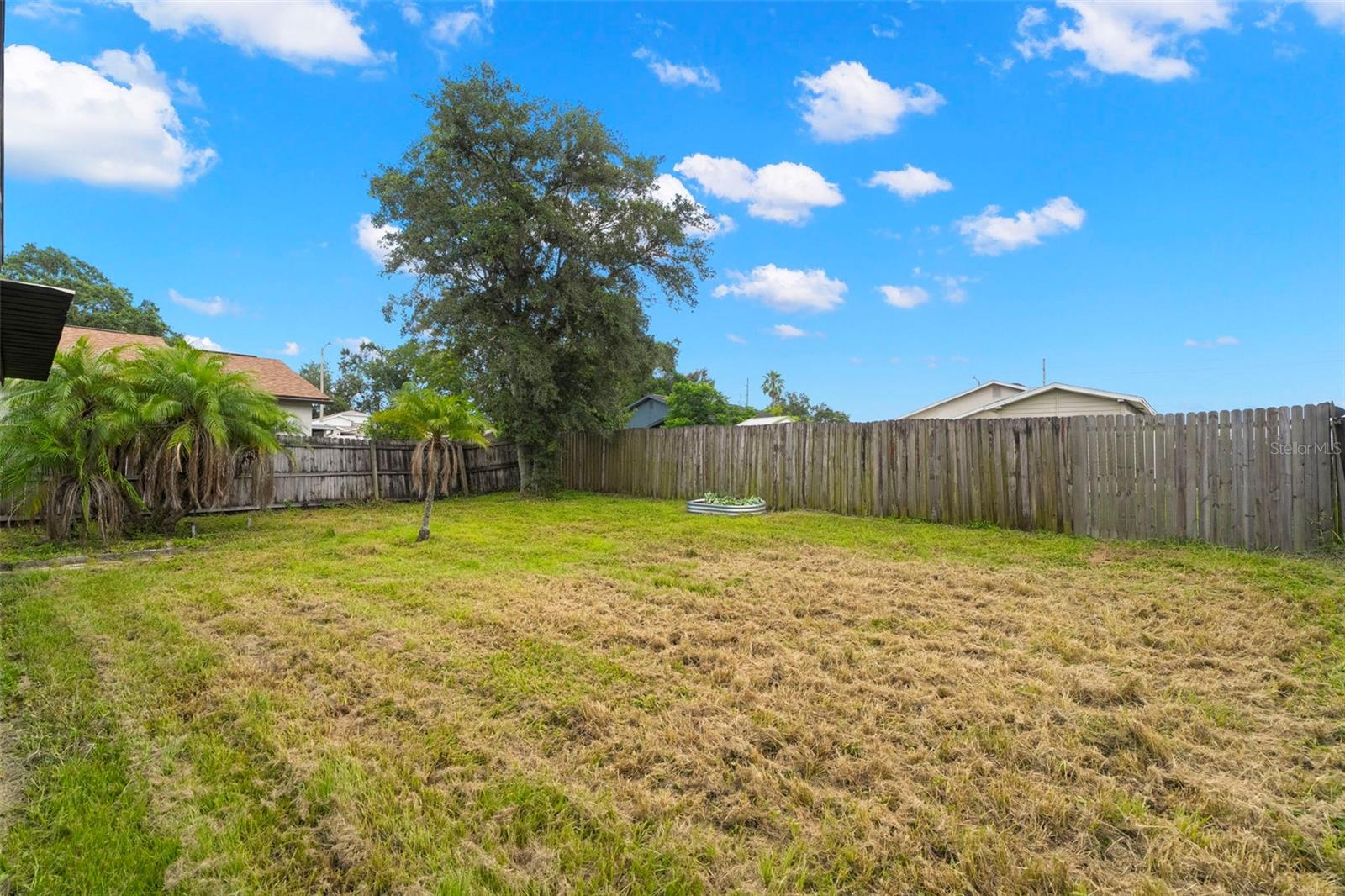 Image 17 of 19 For 1421 Vinetree Drive