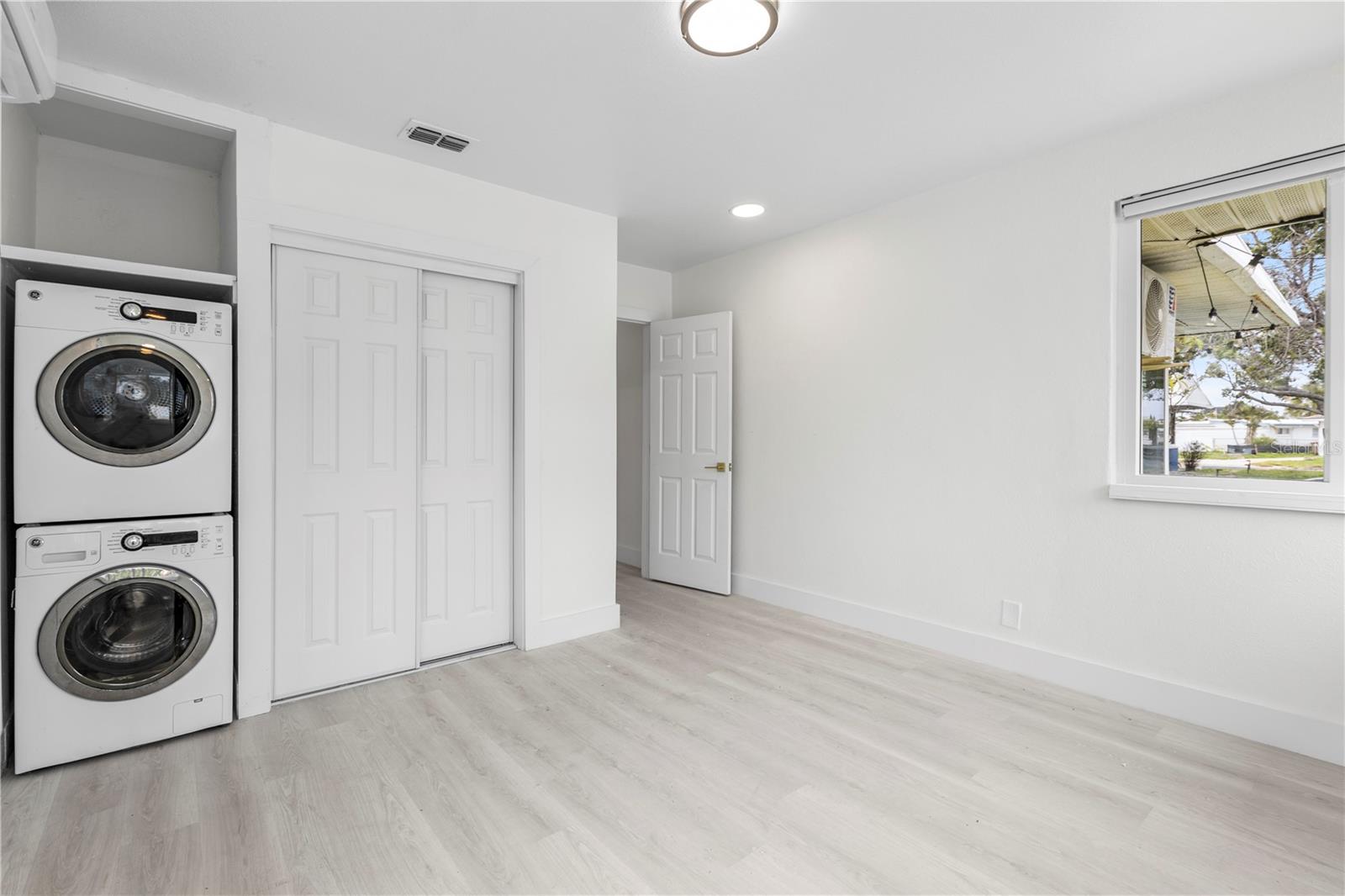 Image 12 of 49 For 14060 Miramar Avenue