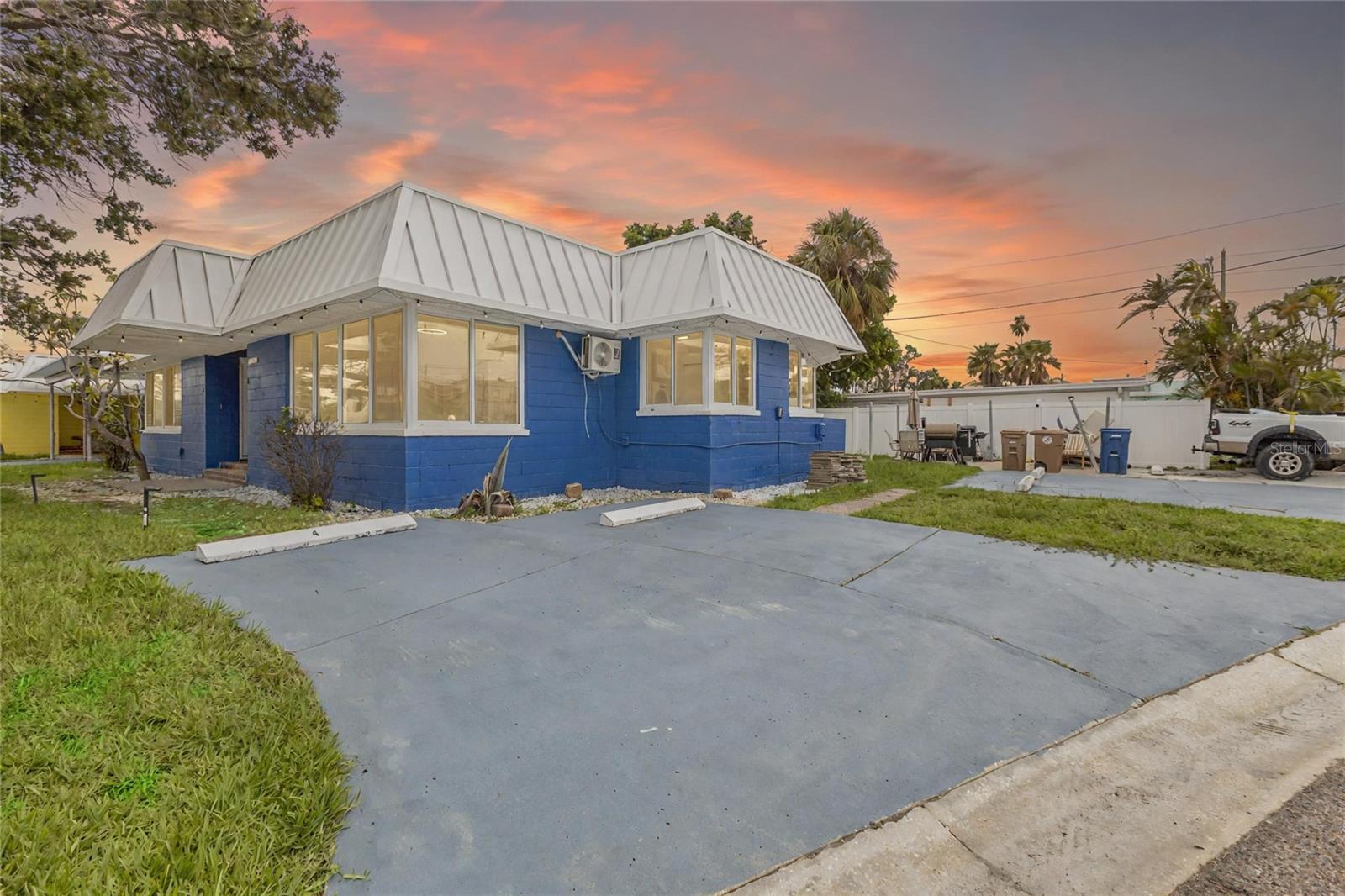 Image 2 of 49 For 14060 Miramar Avenue