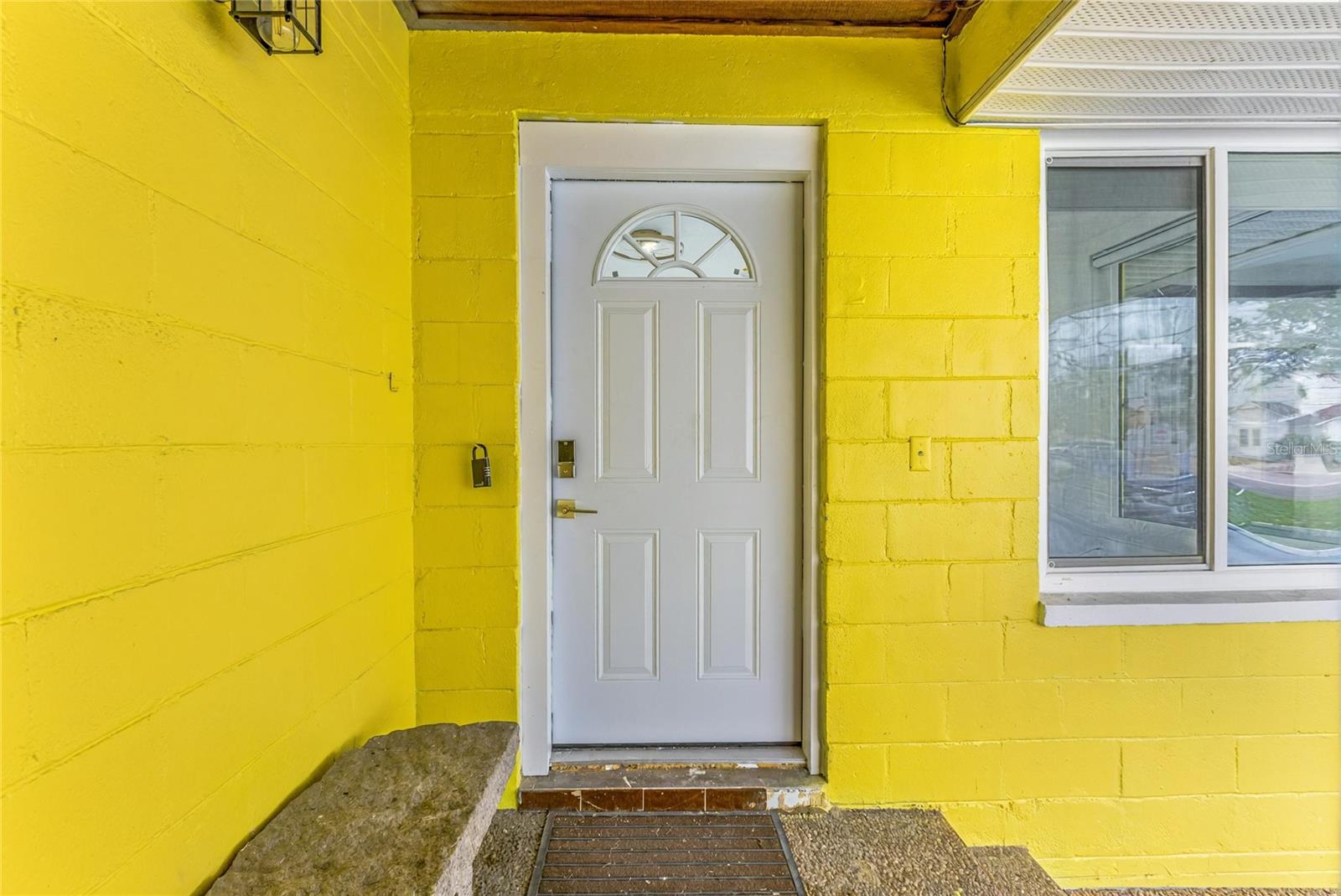 Image 22 of 49 For 14060 Miramar Avenue