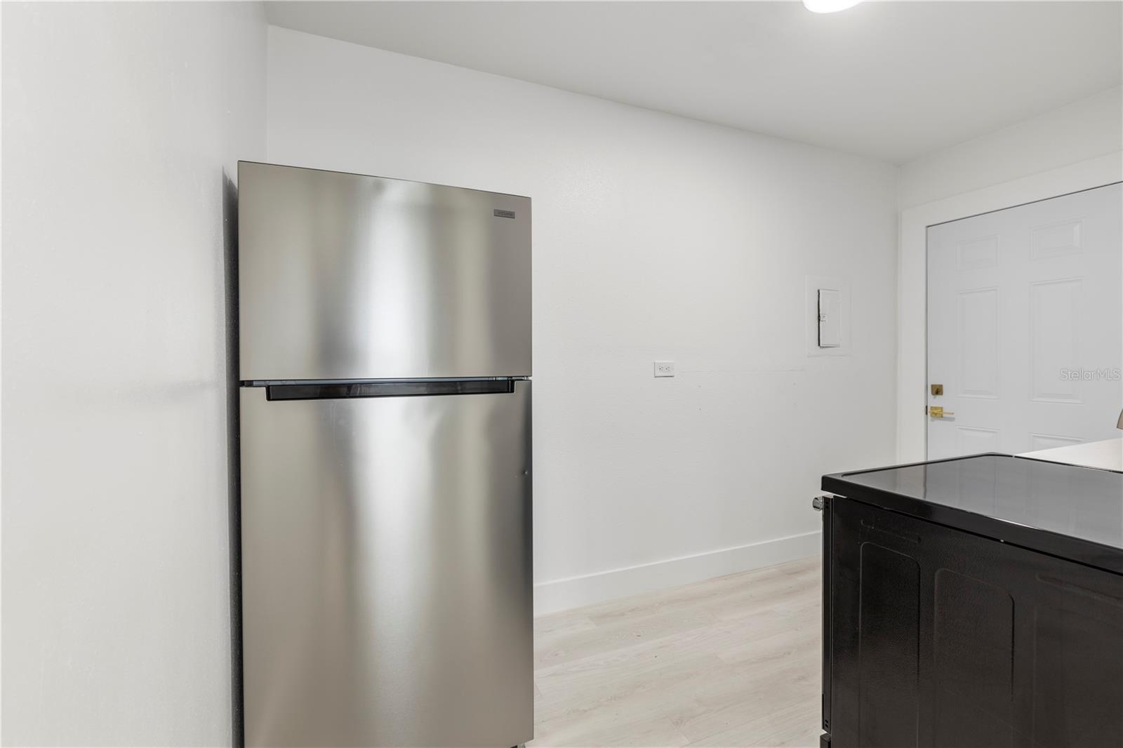 Image 45 of 49 For 14060 Miramar Avenue