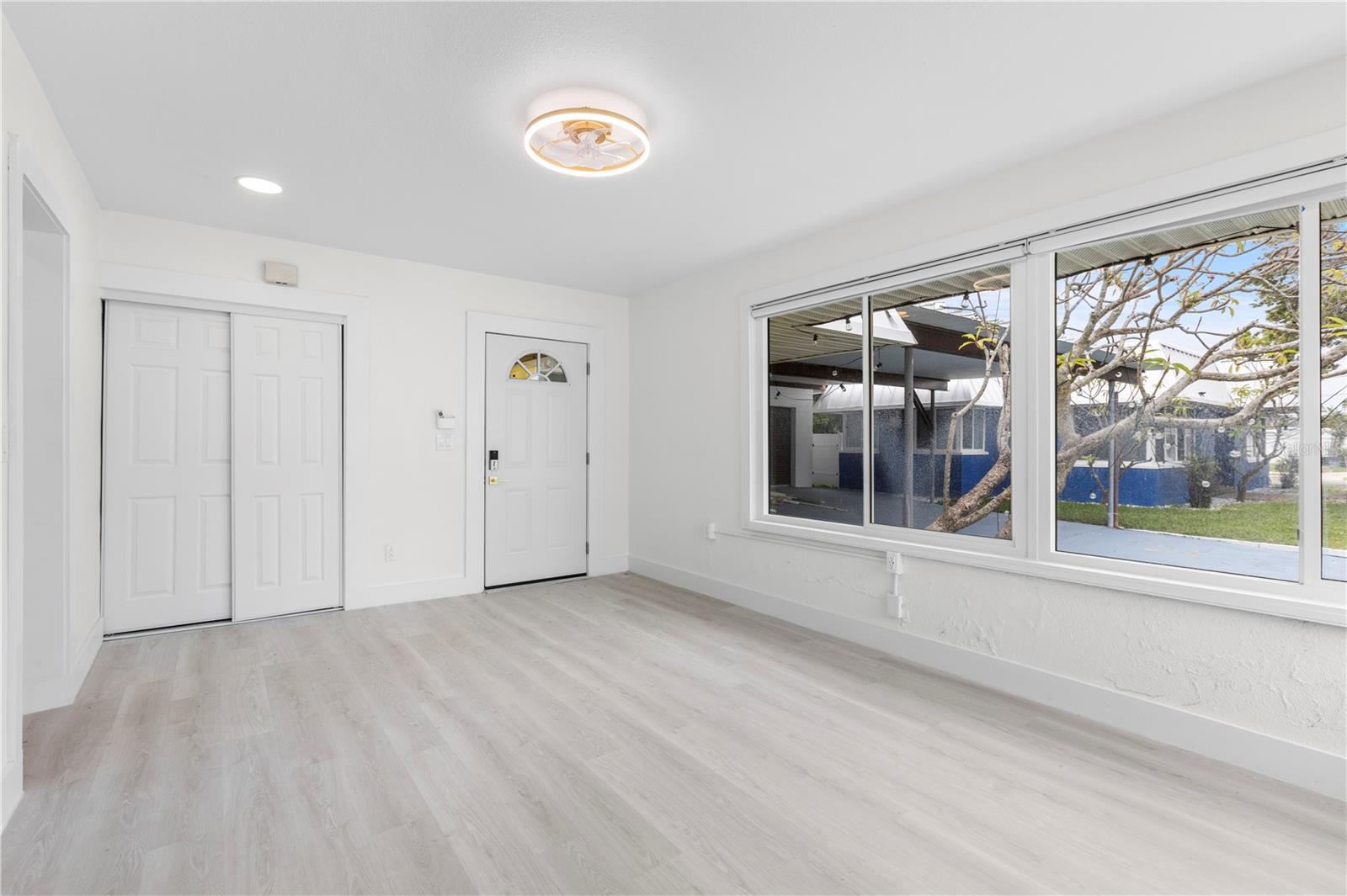 Image 8 of 49 For 14060 Miramar Avenue