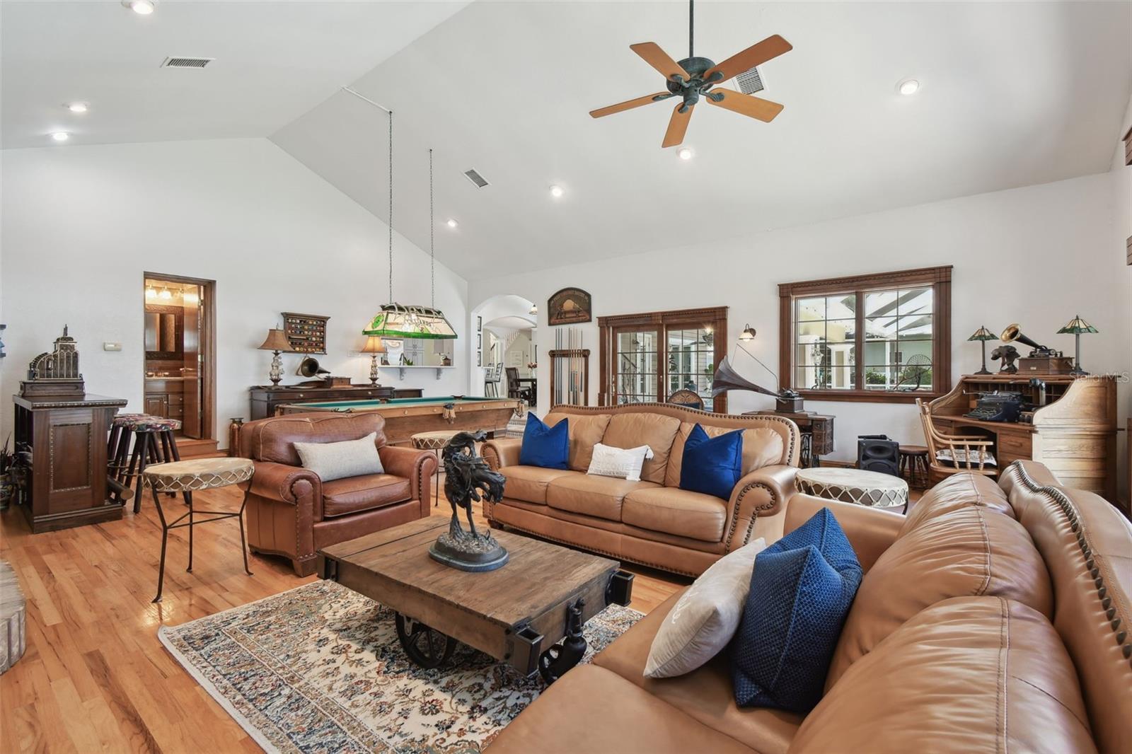 Image 33 of 98 For 10517 Lake Williams Drive