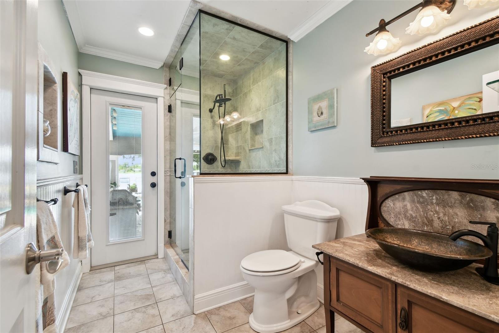 Image 37 of 98 For 10517 Lake Williams Drive