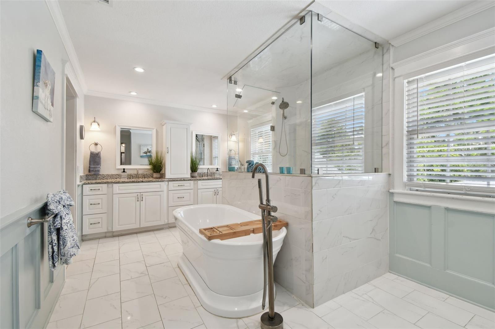 Image 48 of 98 For 10517 Lake Williams Drive
