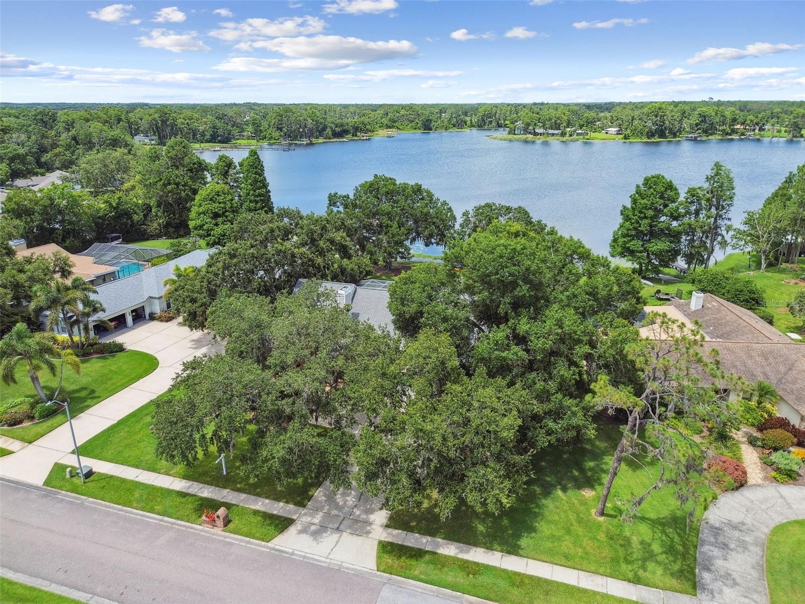 Image 90 of 98 For 10517 Lake Williams Drive