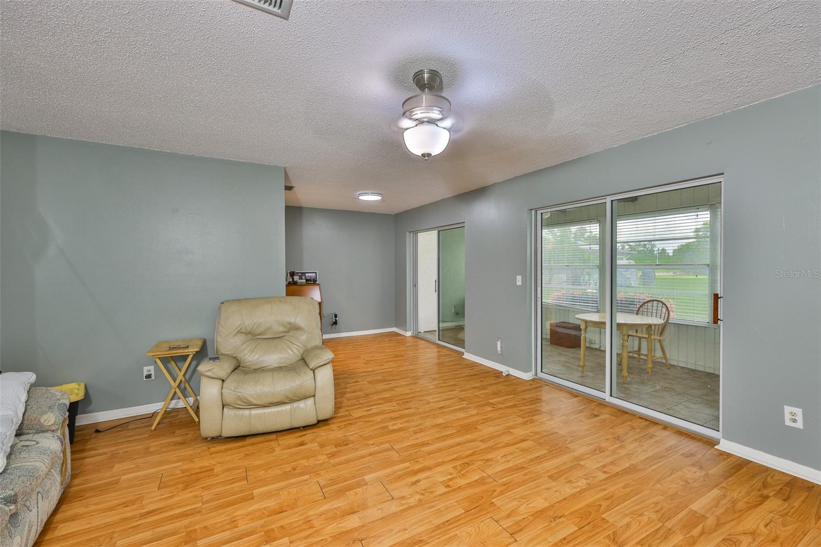 Image 8 of 55 For 1905 Canterbury Lane 17