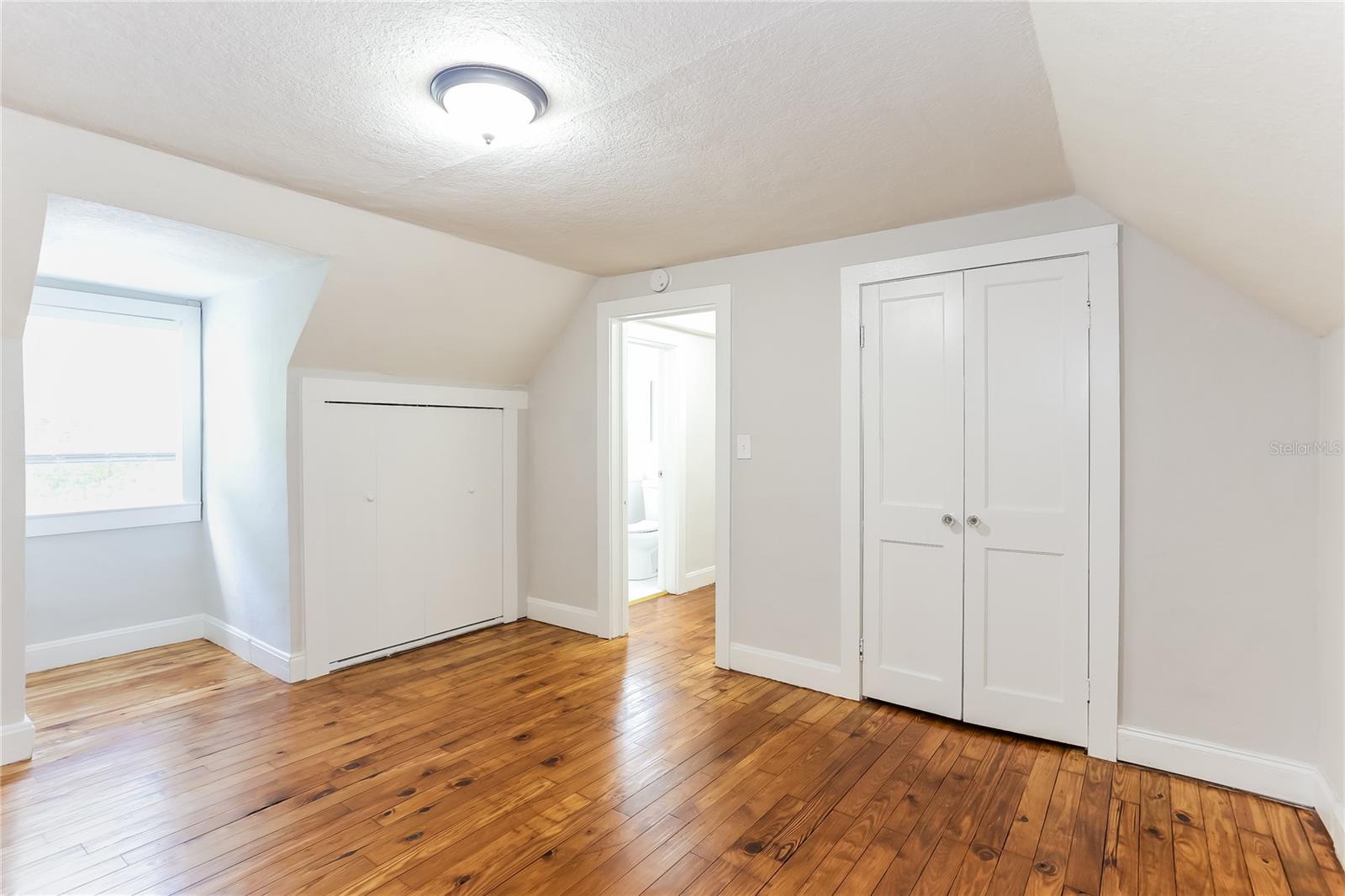 Image 12 of 17 For 4571 Park Street