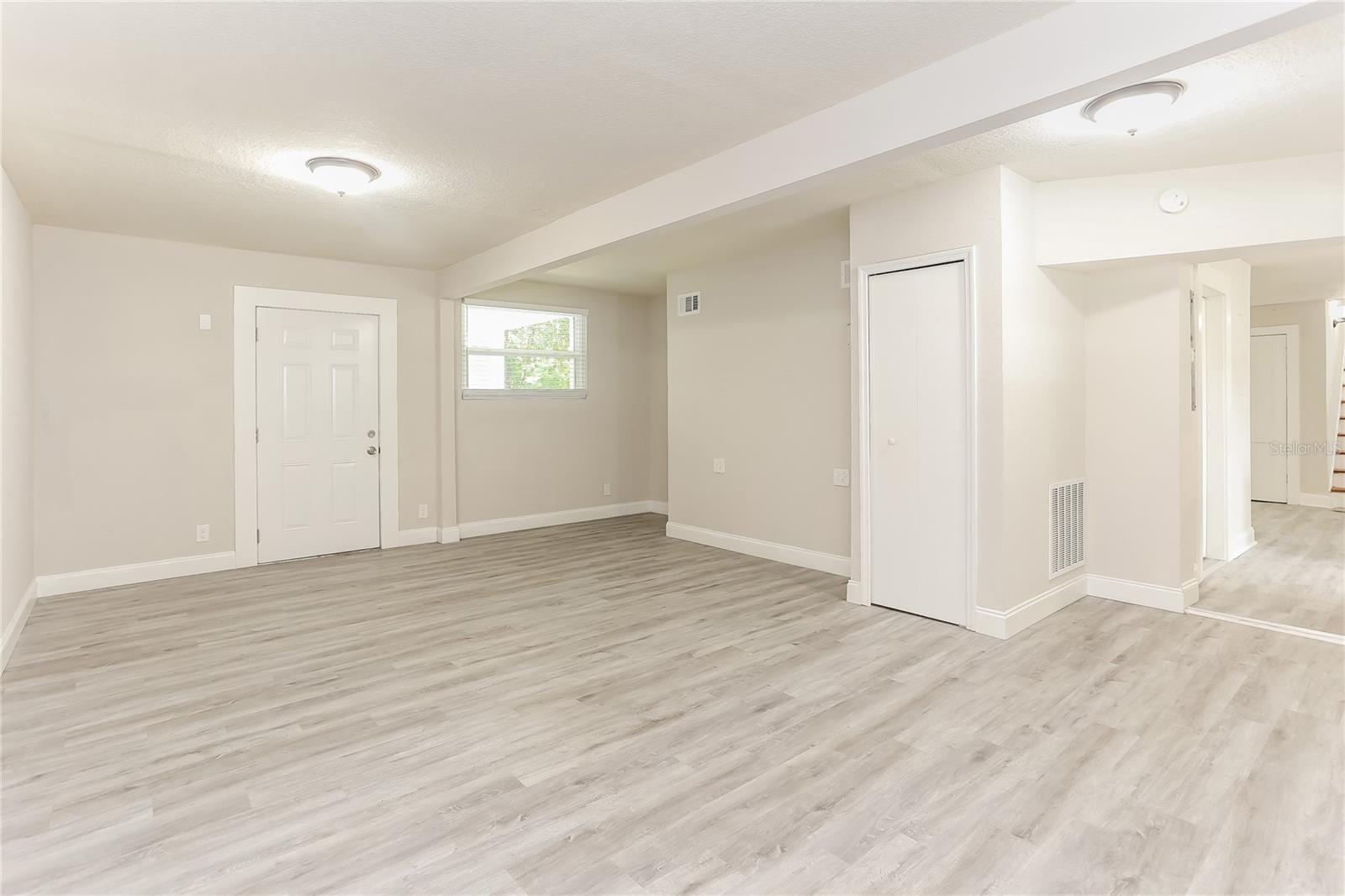 Image 9 of 17 For 4571 Park Street