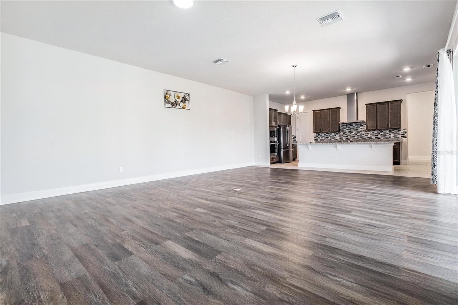 Image 22 of 81 For 8310 Ivy Stark Boulevard