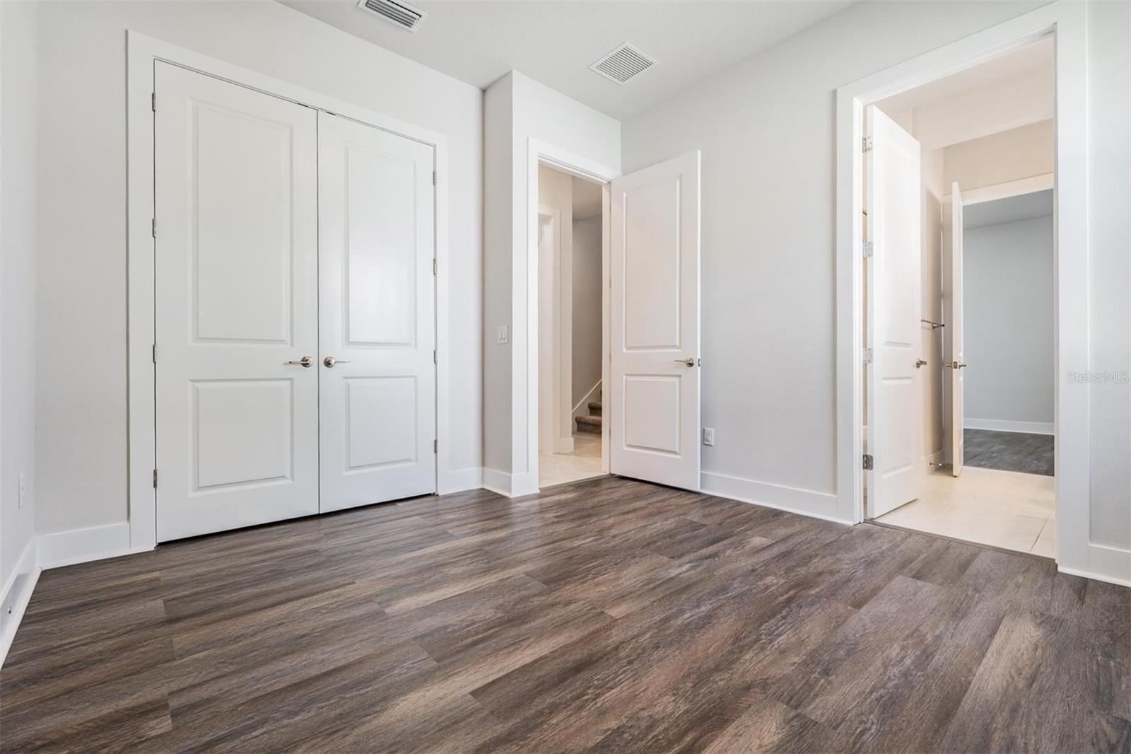 Image 32 of 81 For 8310 Ivy Stark Boulevard