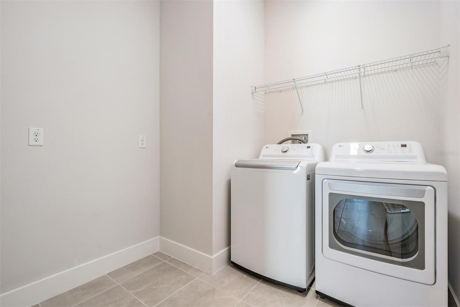 Image 42 of 81 For 8310 Ivy Stark Boulevard