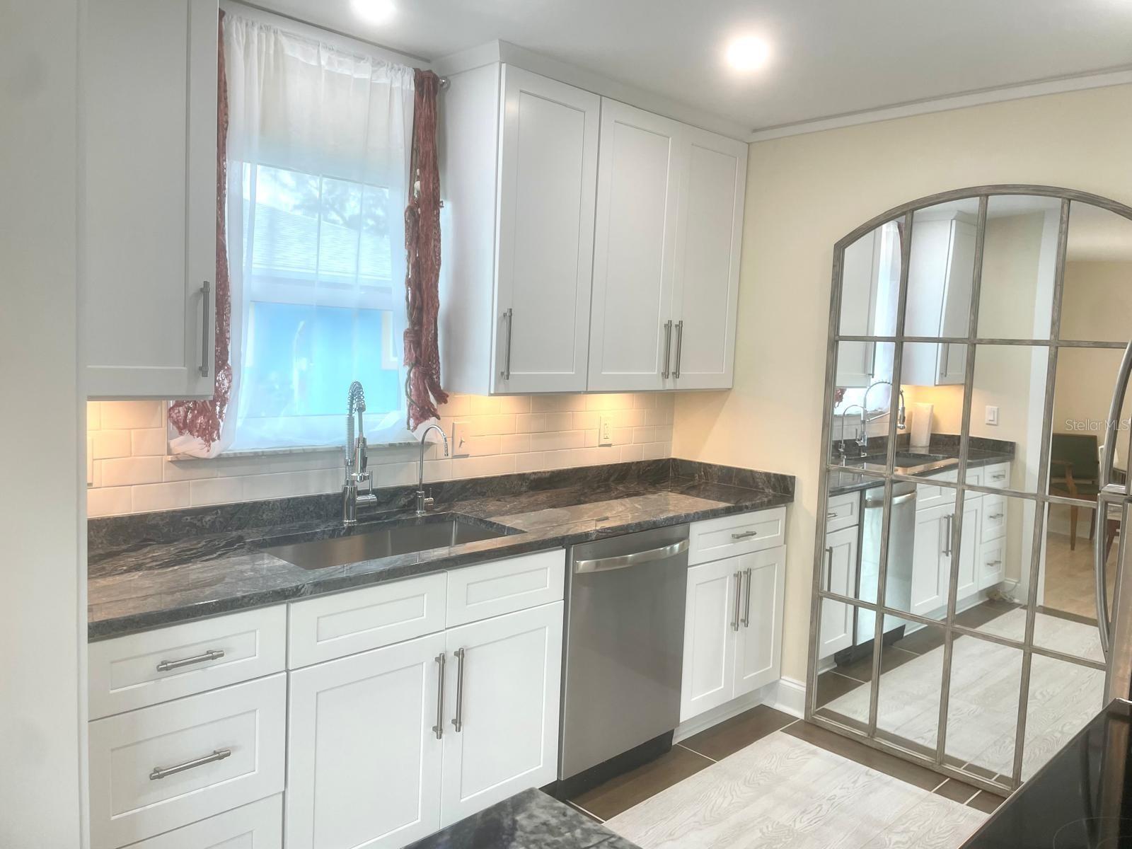 Image 7 of 31 For 2915 Avenue C