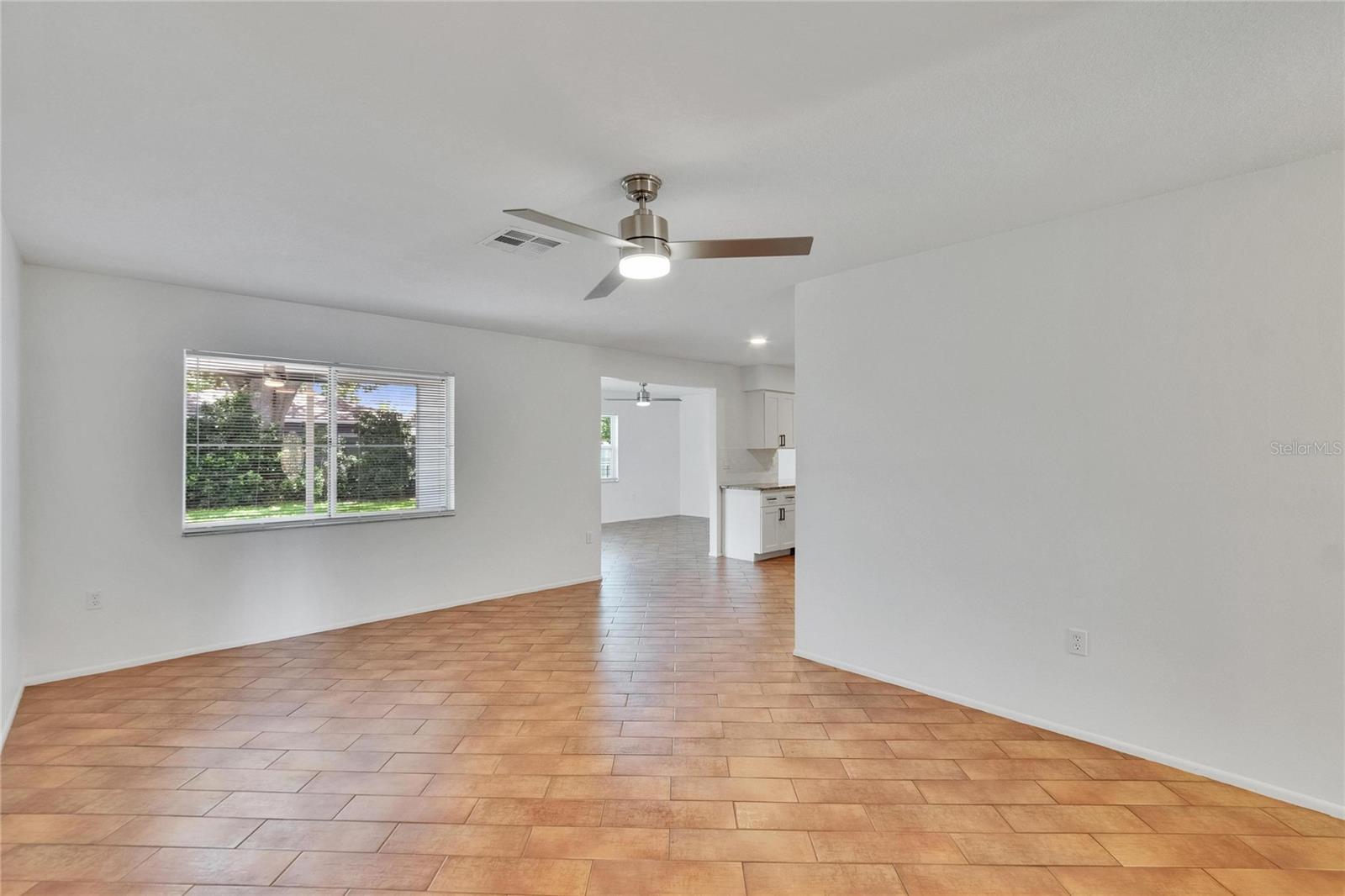 Image 10 of 58 For 1695 Orangecrest Avenue