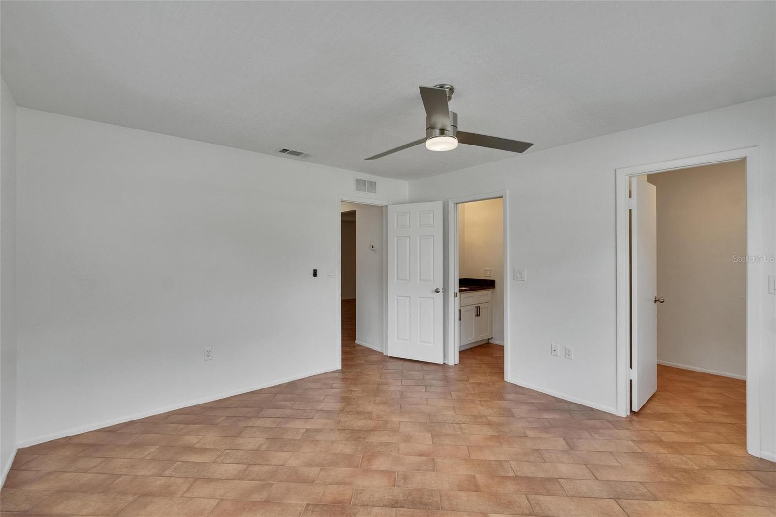 Image 17 of 58 For 1695 Orangecrest Avenue