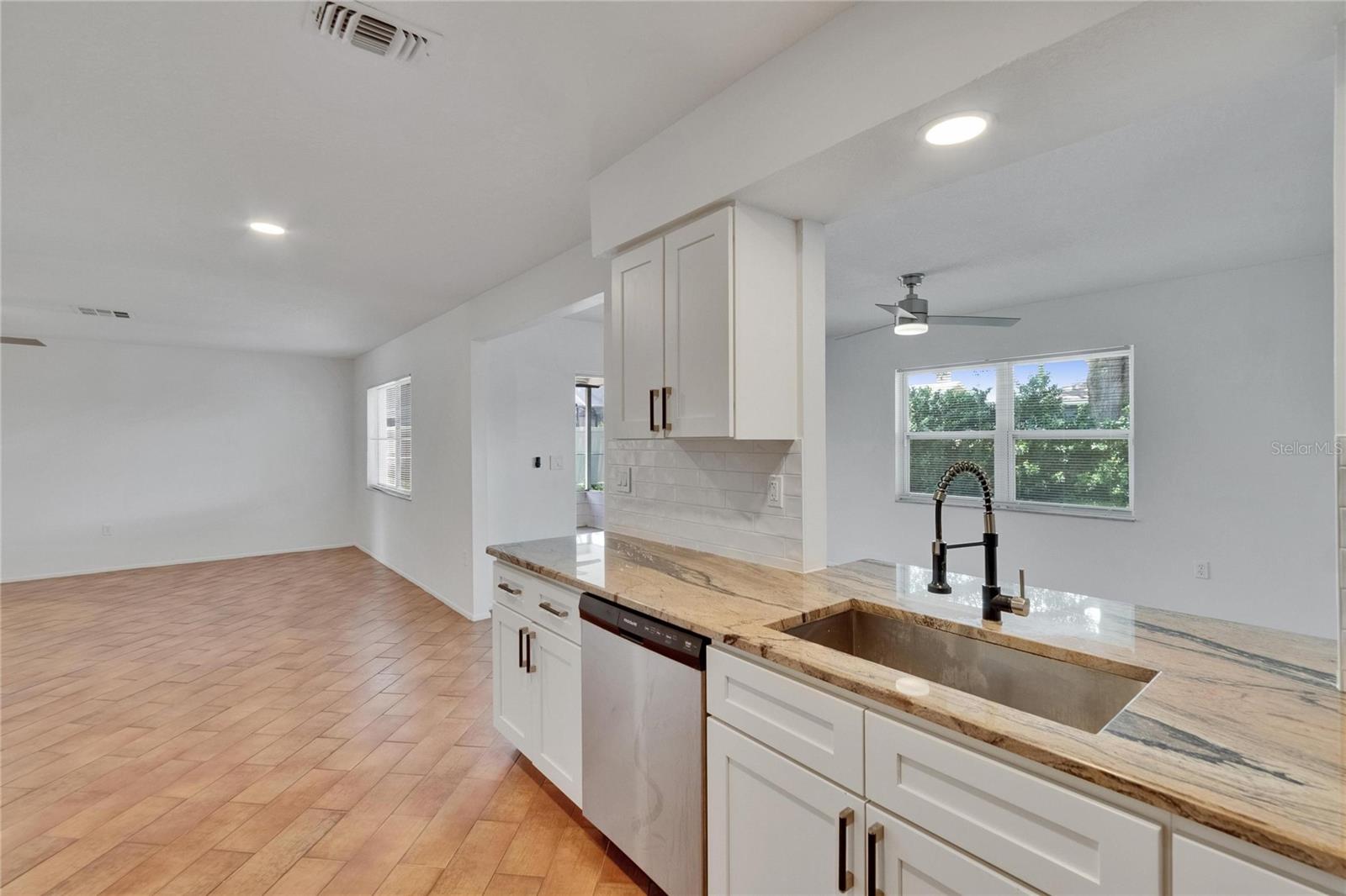 Image 31 of 58 For 1695 Orangecrest Avenue