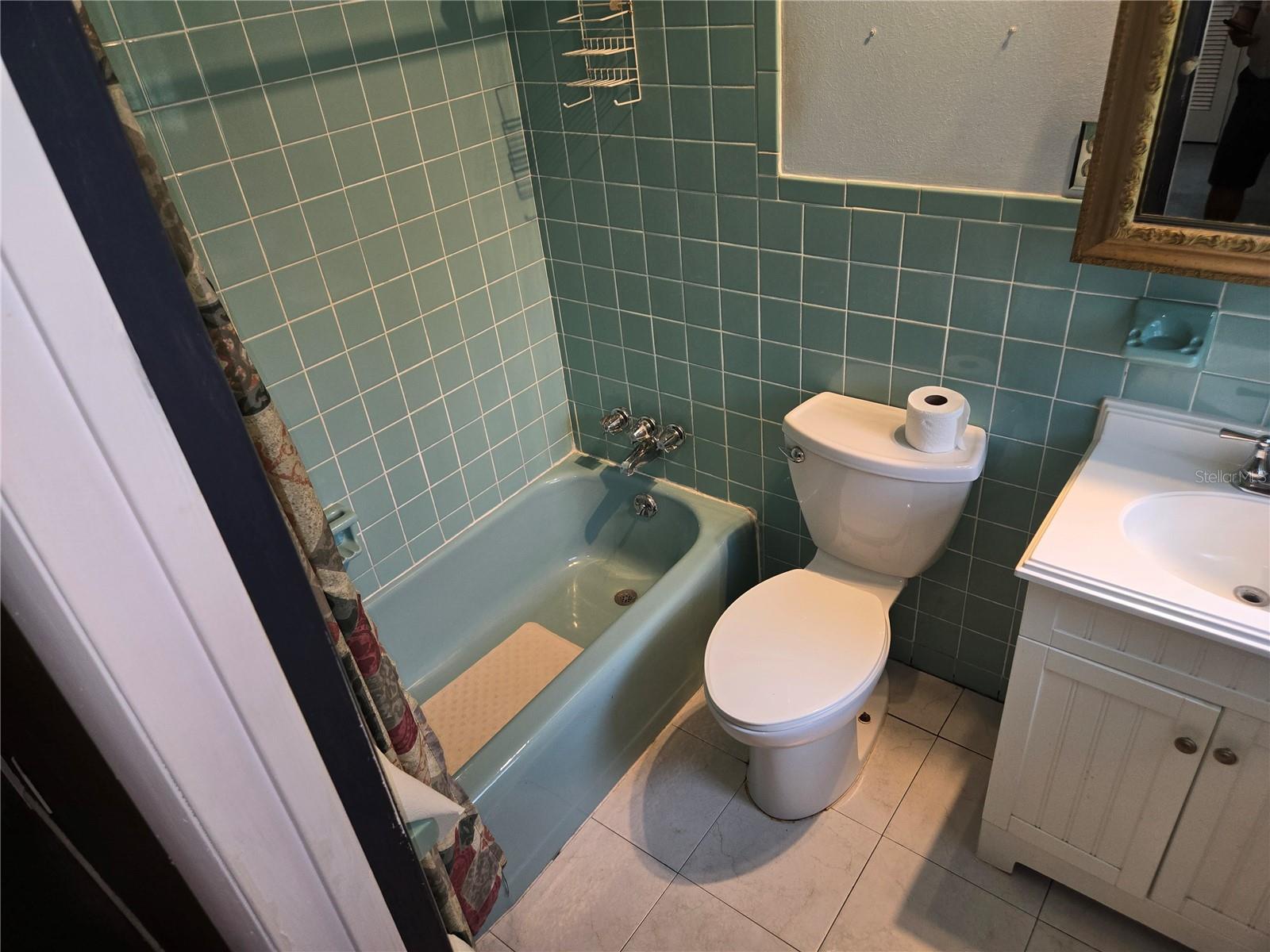 Image 6 of 17 For 753 Cr 477a  