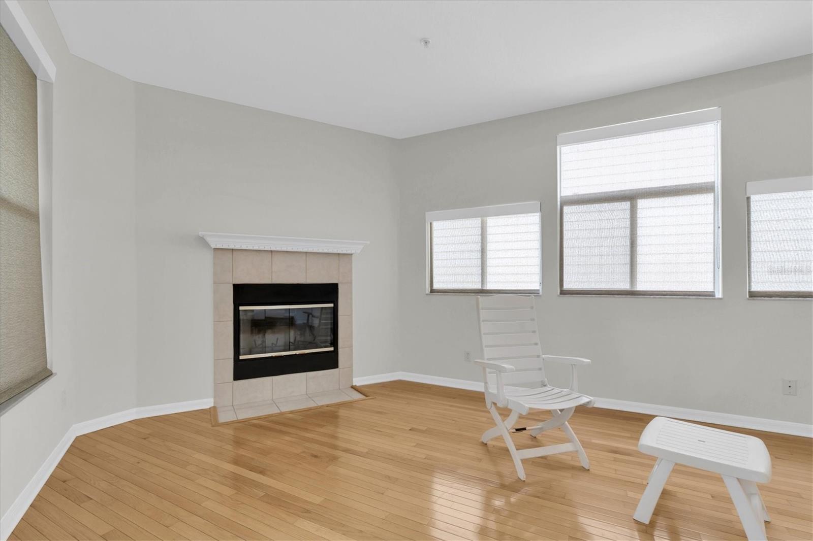 Image 15 of 48 For 1359 Curlew Road