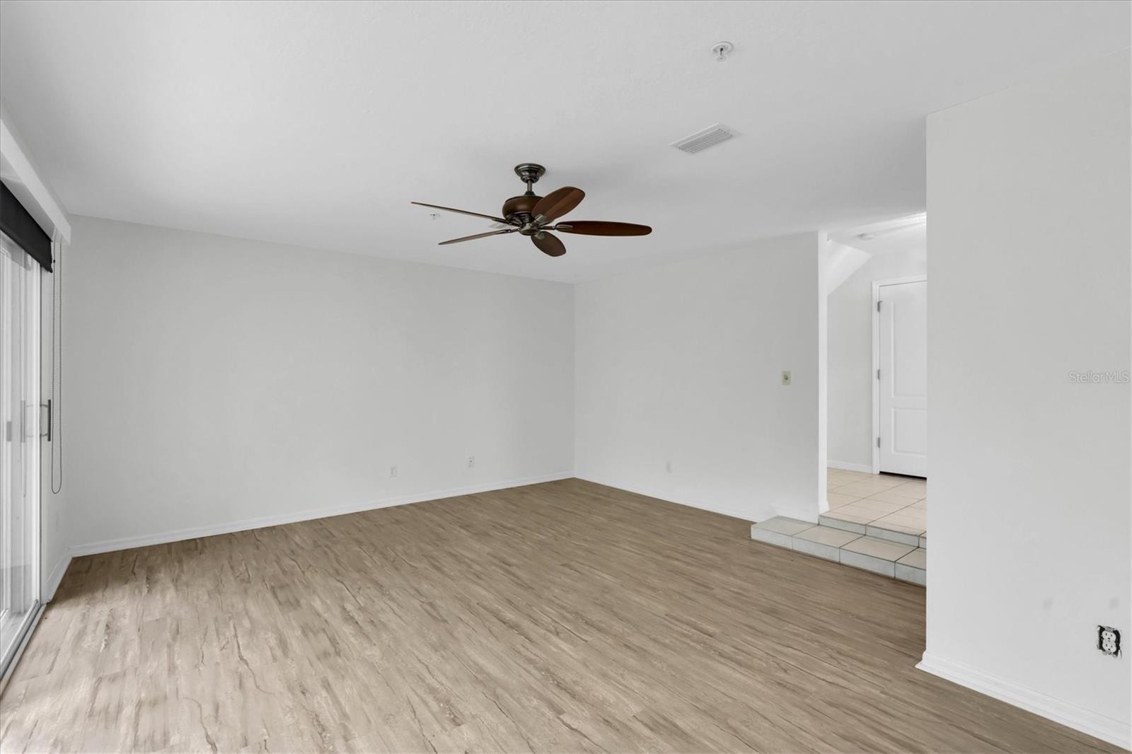 Image 36 of 48 For 1359 Curlew Road