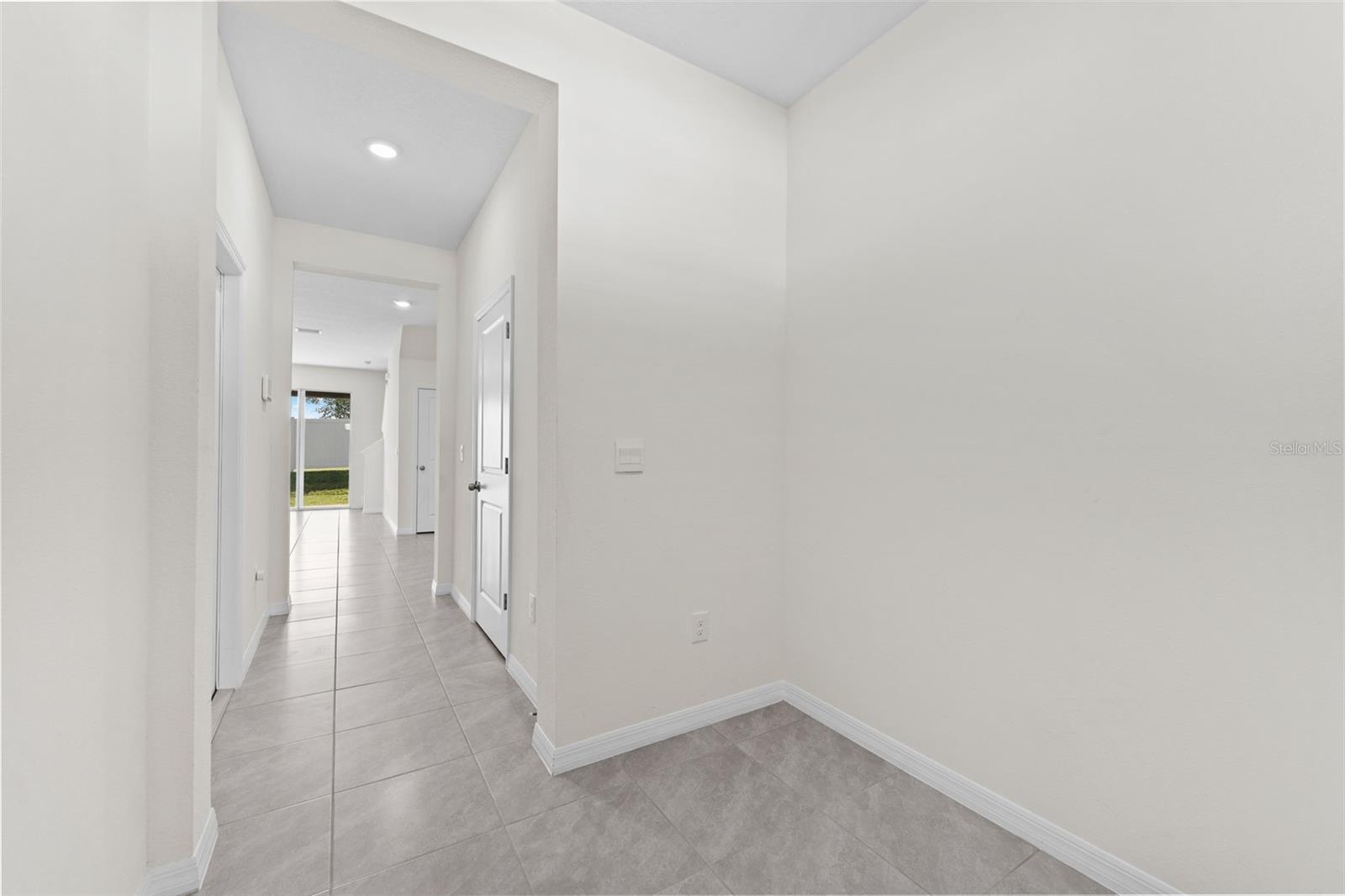 Image 7 of 42 For 9267 Rock Harbour Way