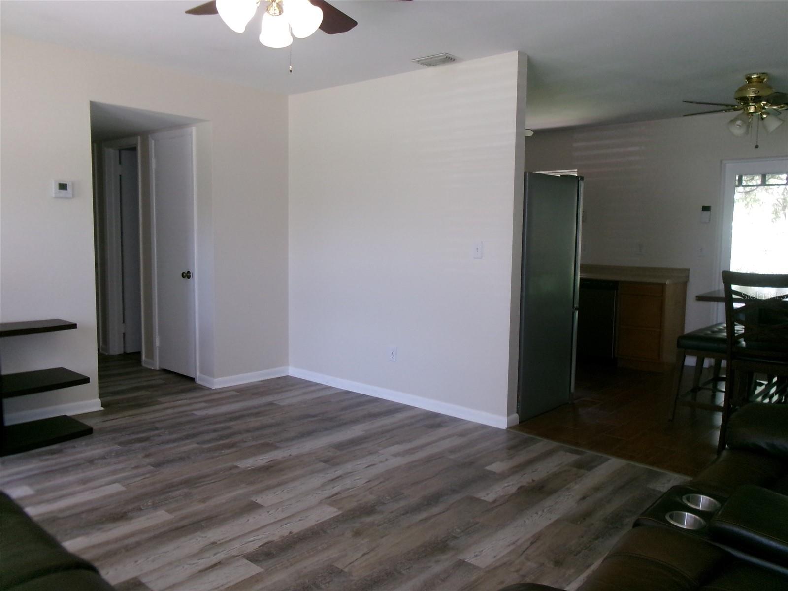 Image 3 of 19 For 5624 Gateway Drive
