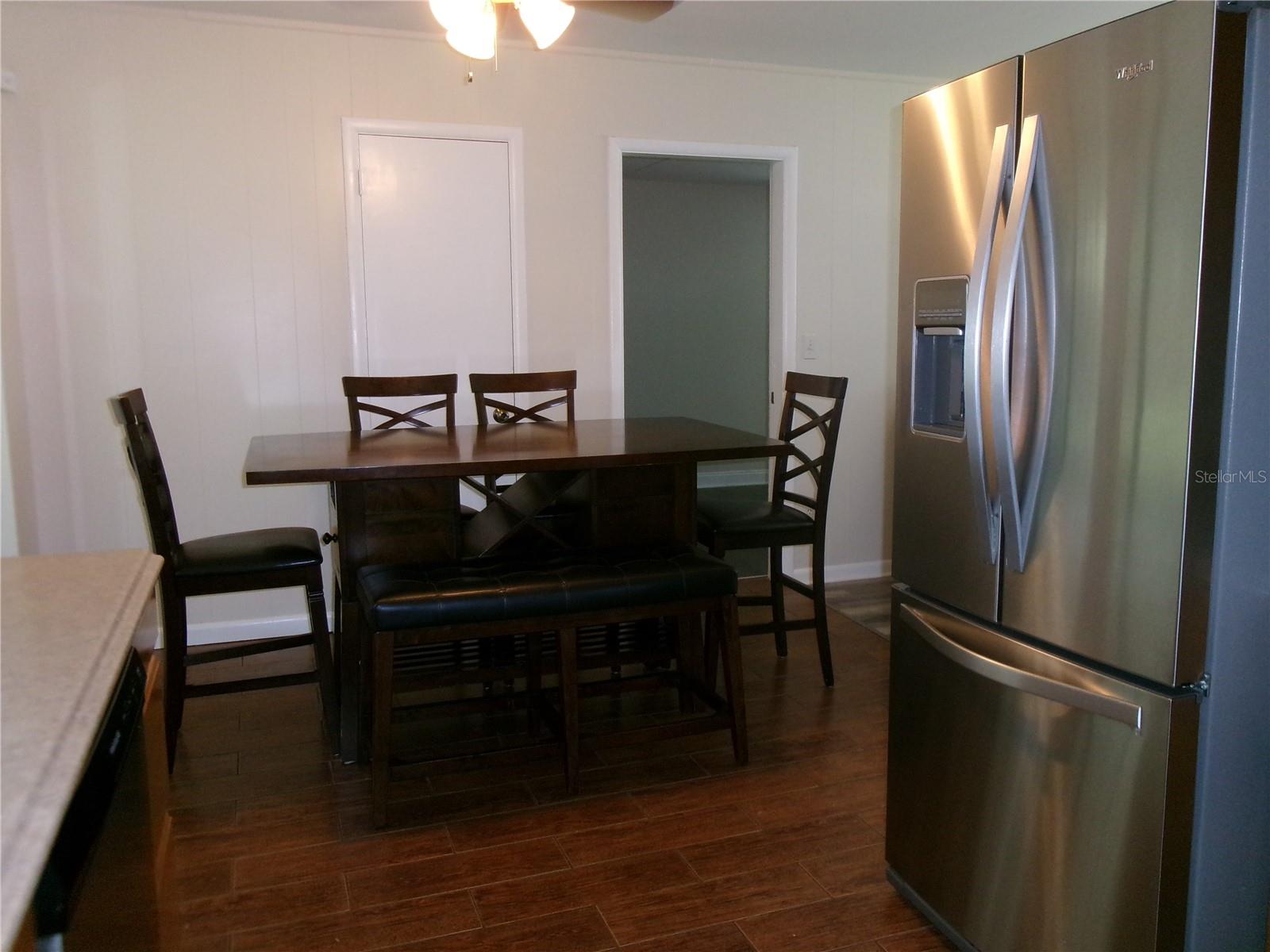 Image 6 of 19 For 5624 Gateway Drive