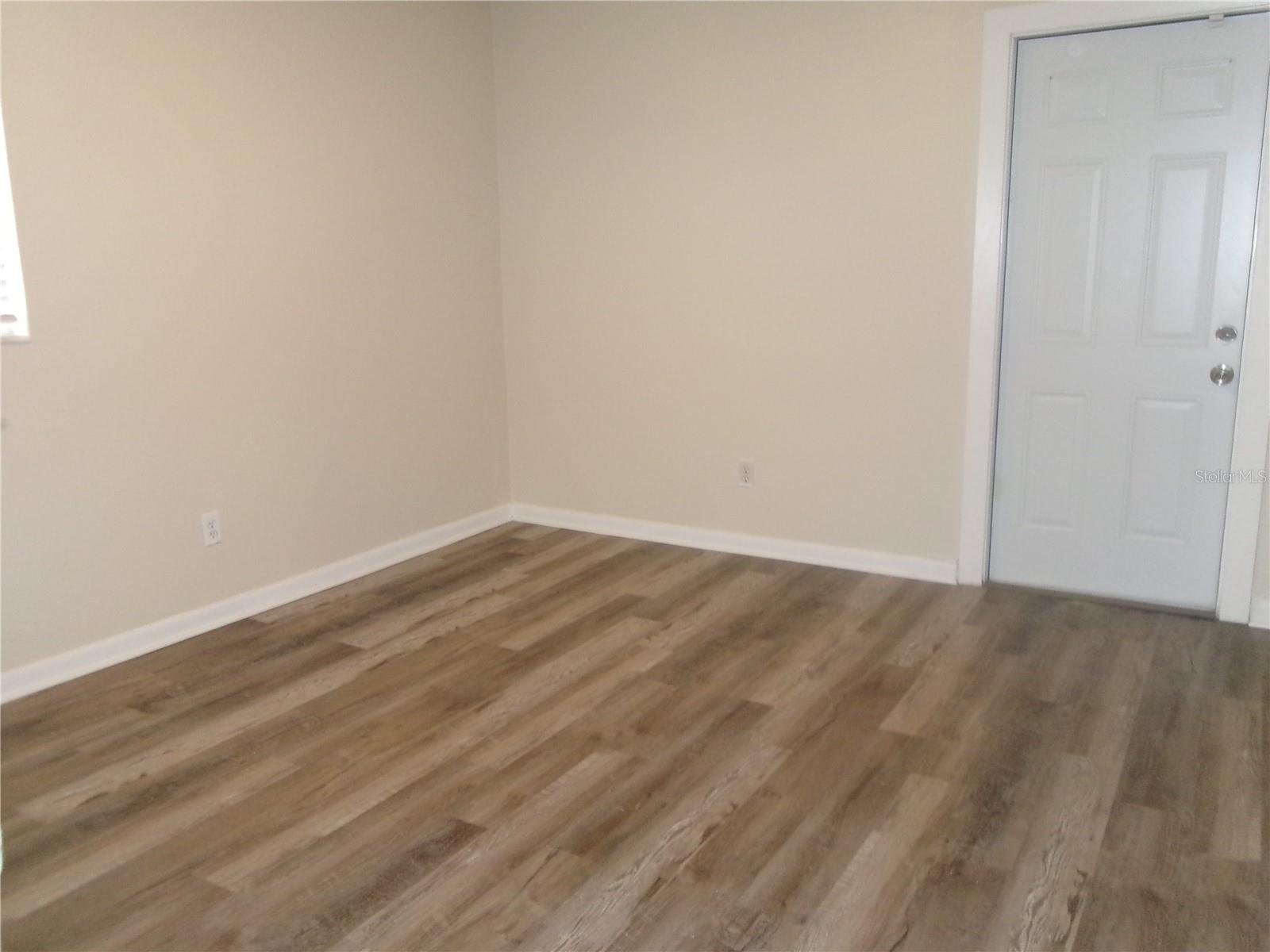 Image 9 of 19 For 5624 Gateway Drive