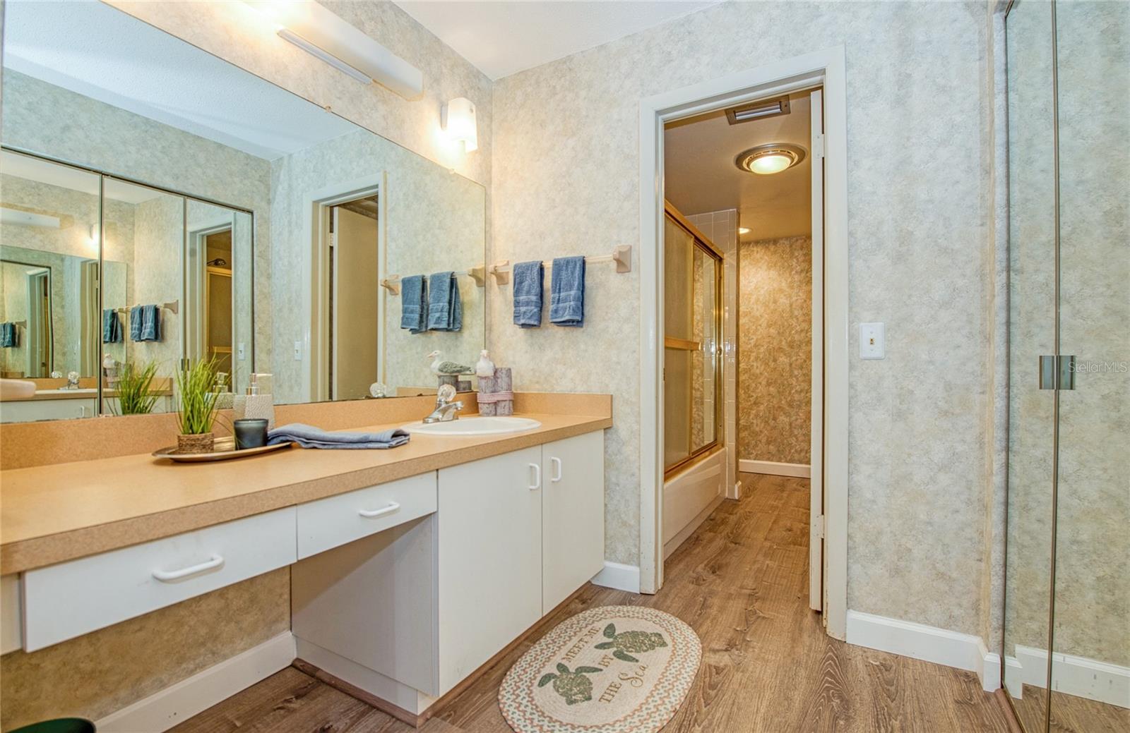 Image 13 of 16 For 2206 Cordova Green 2206